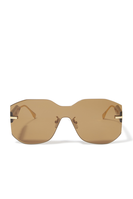 نظارة شمسية بإطار سميك وشعار الماركة
