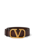 حزام فالنتينو غارافاني بإبزيم بشعار V