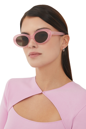 نظارة شمسية بإطار بيضاوي وثلاث نقاط