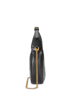 حقيبة مارمونت صغيرة بتصميم على شكل هلال بحلية شعار الماركة