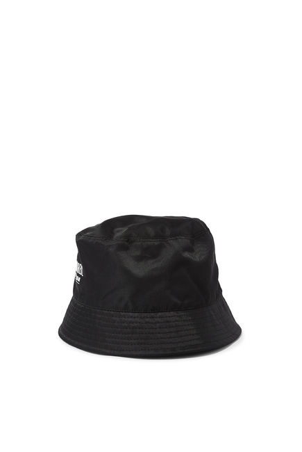 قبعة باكيت بطبعة شعار الماركة