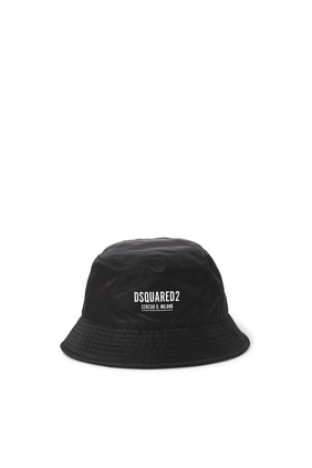 قبعة باكيت بطبعة شعار الماركة