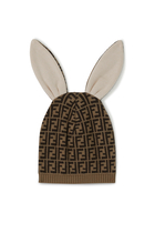 قبعة بتصميم أرنب بشعار الماركة FF