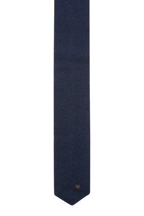 ربطة عنق منسوجة بحرفي شعار الماركة