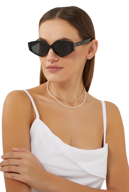نظارة شمسية أحادية اللون بتصميم هندسي