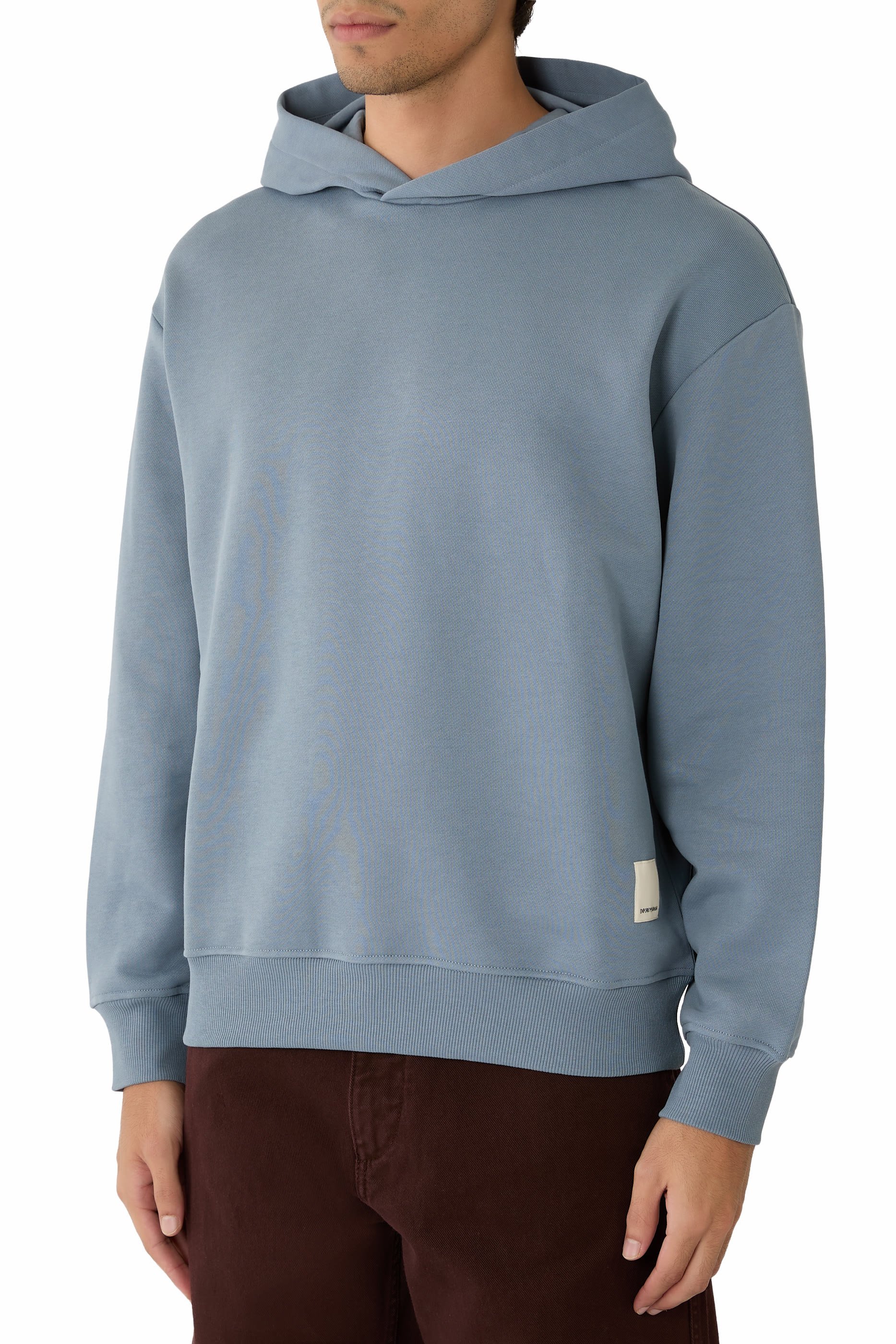 سويت شيرت بنمط هودي بشعار الماركة ونقشة غرافيكية في الخلف