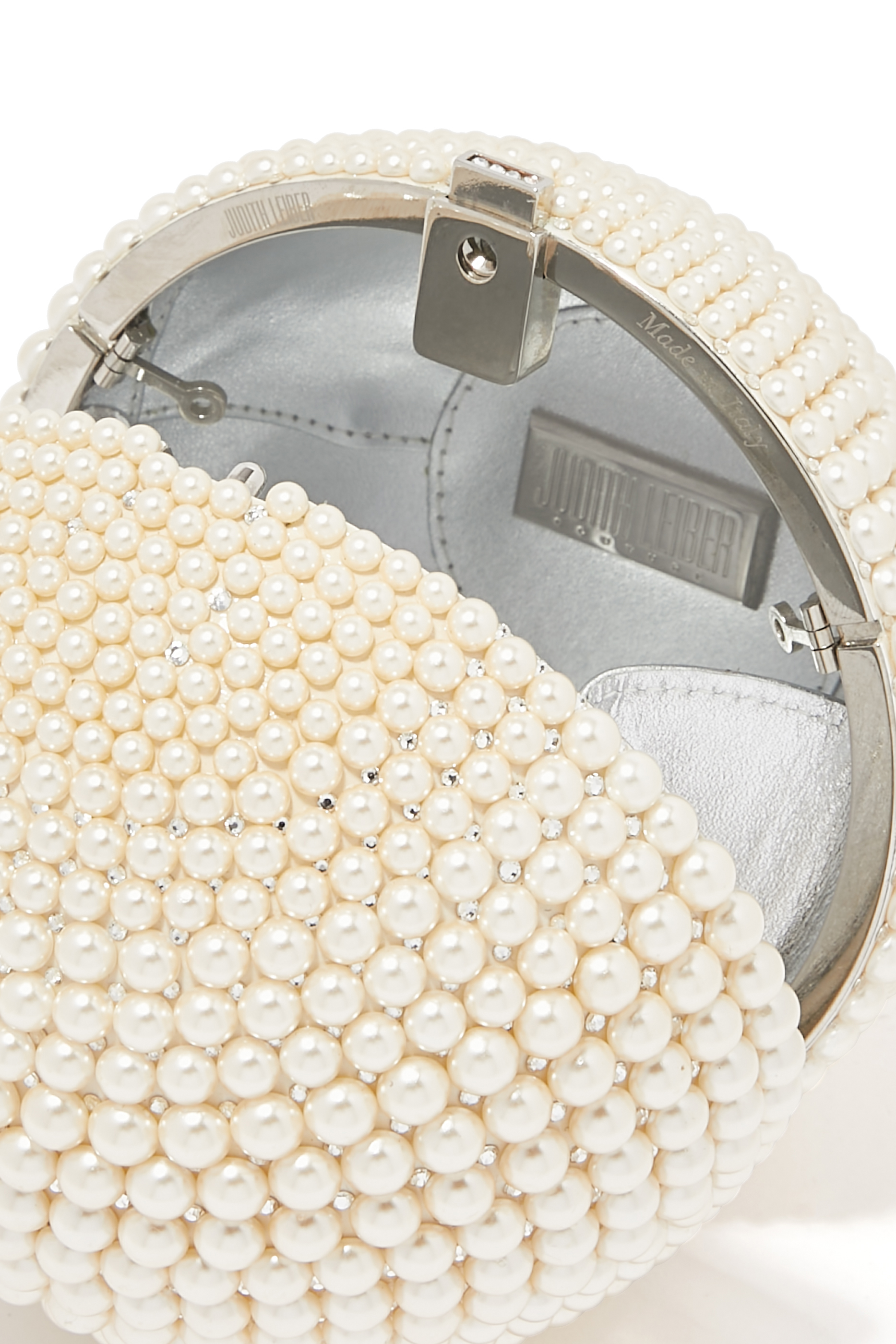 حقيبة يد كروية مرصعة باللؤلؤ