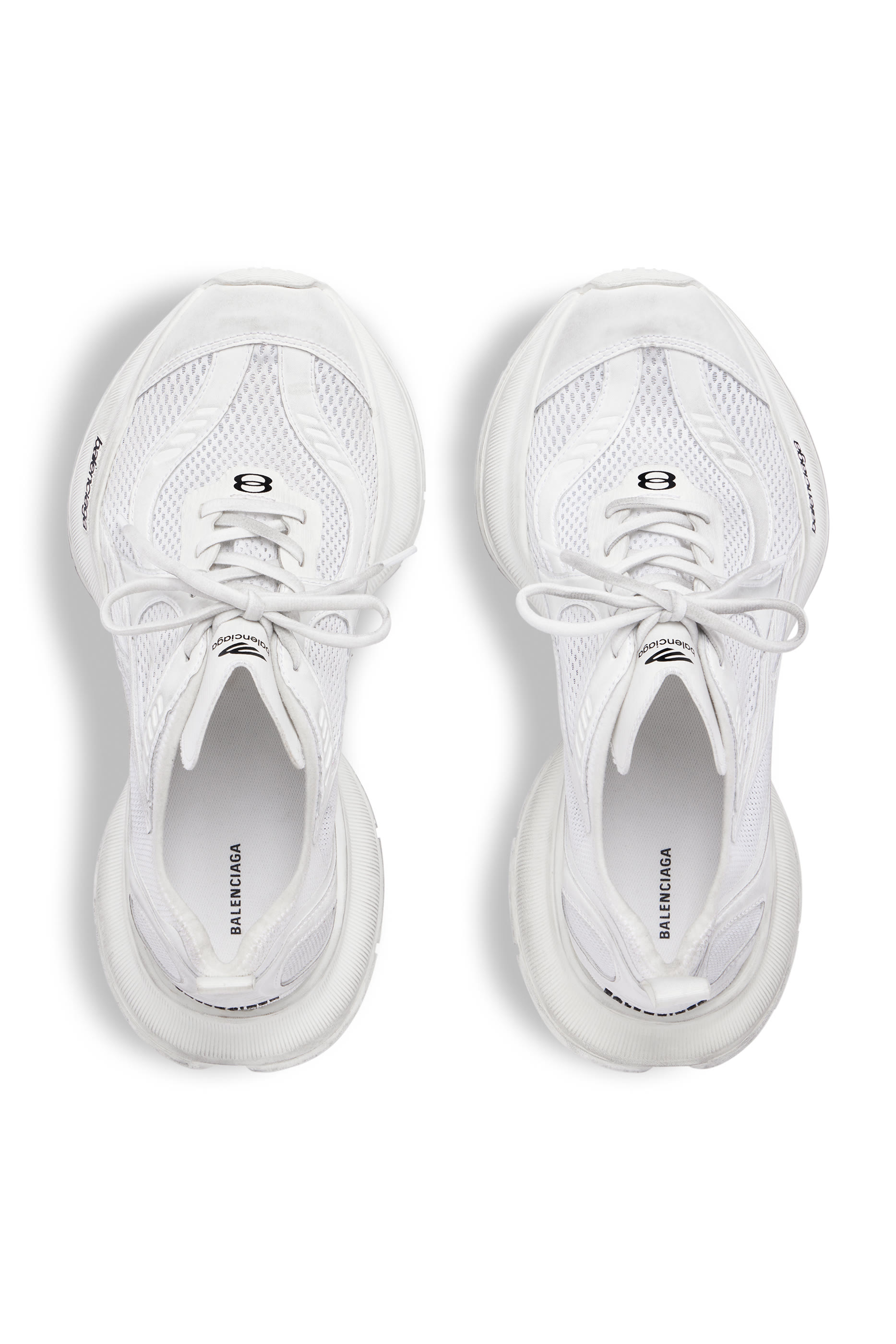 سنيكرز سيركت