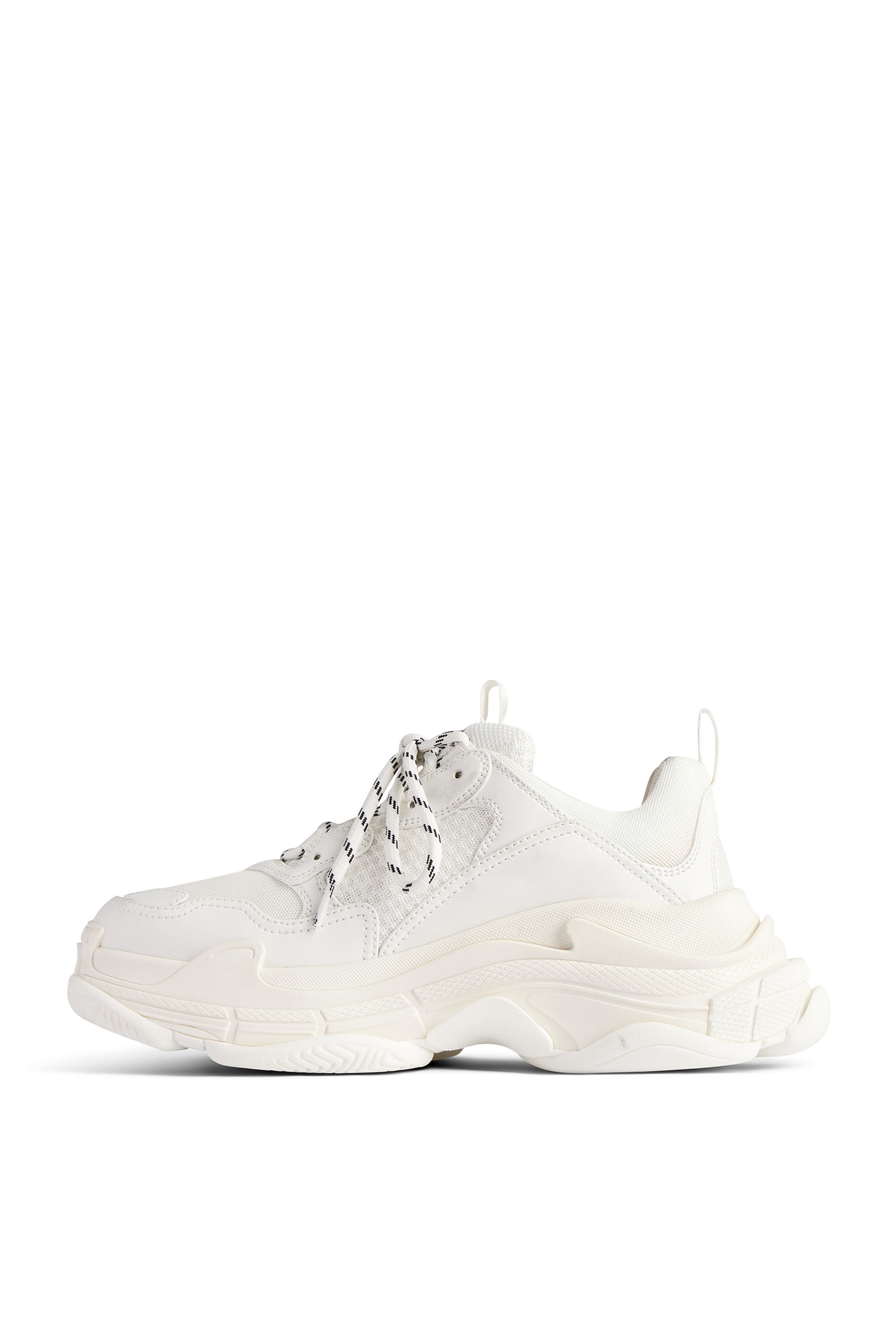 سنيكرز تريبل إس تايب بأشرطة