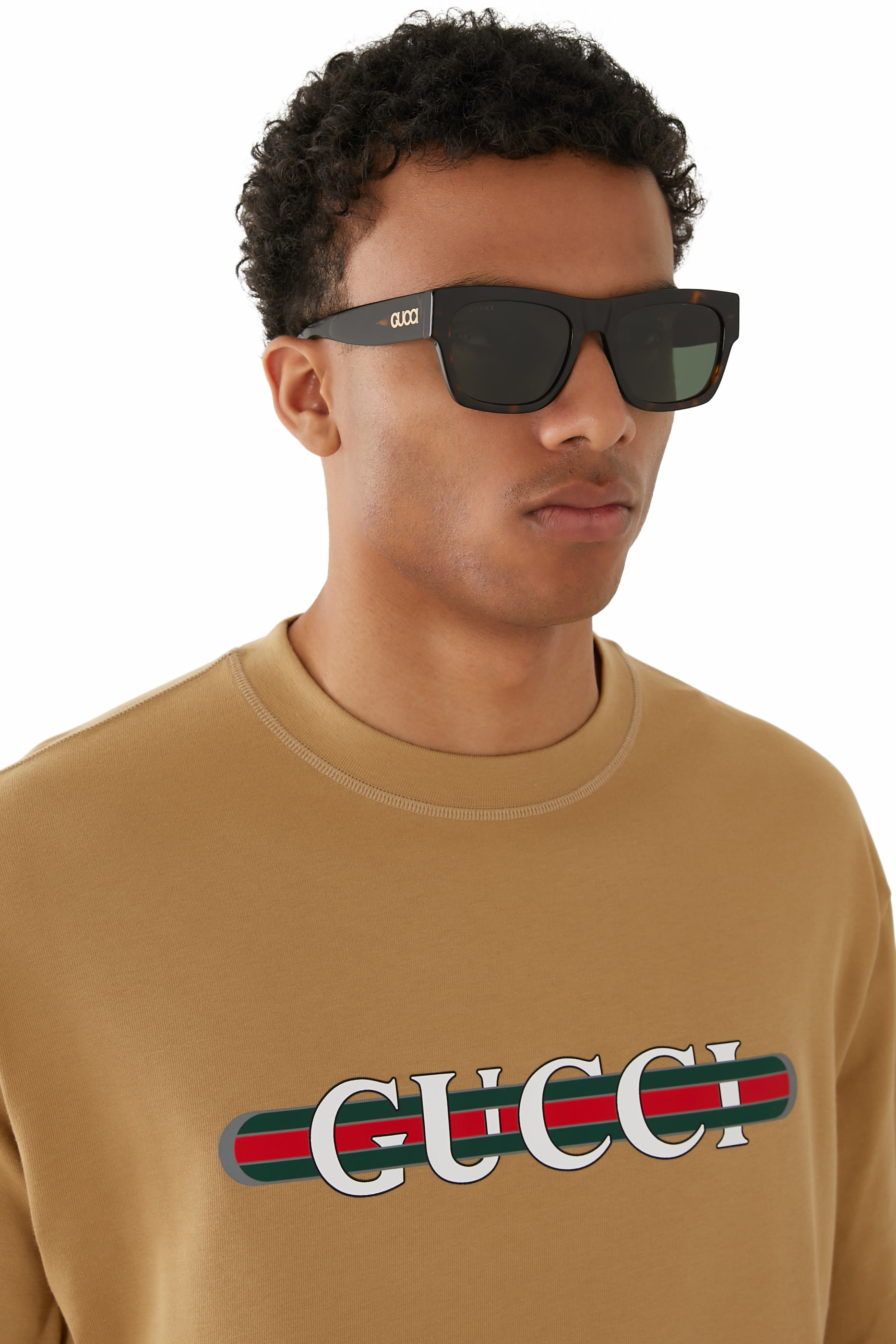 نظارة شمسية بإطار مربع