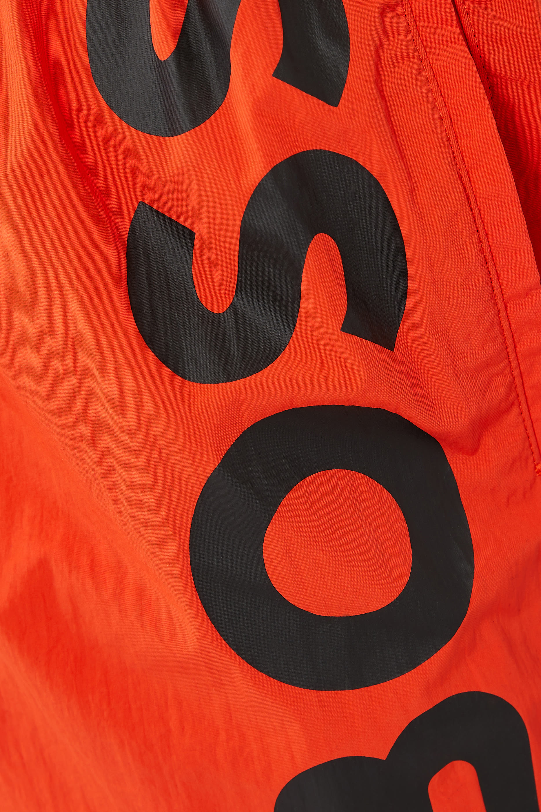 شورت سباحة سريع الجفاف