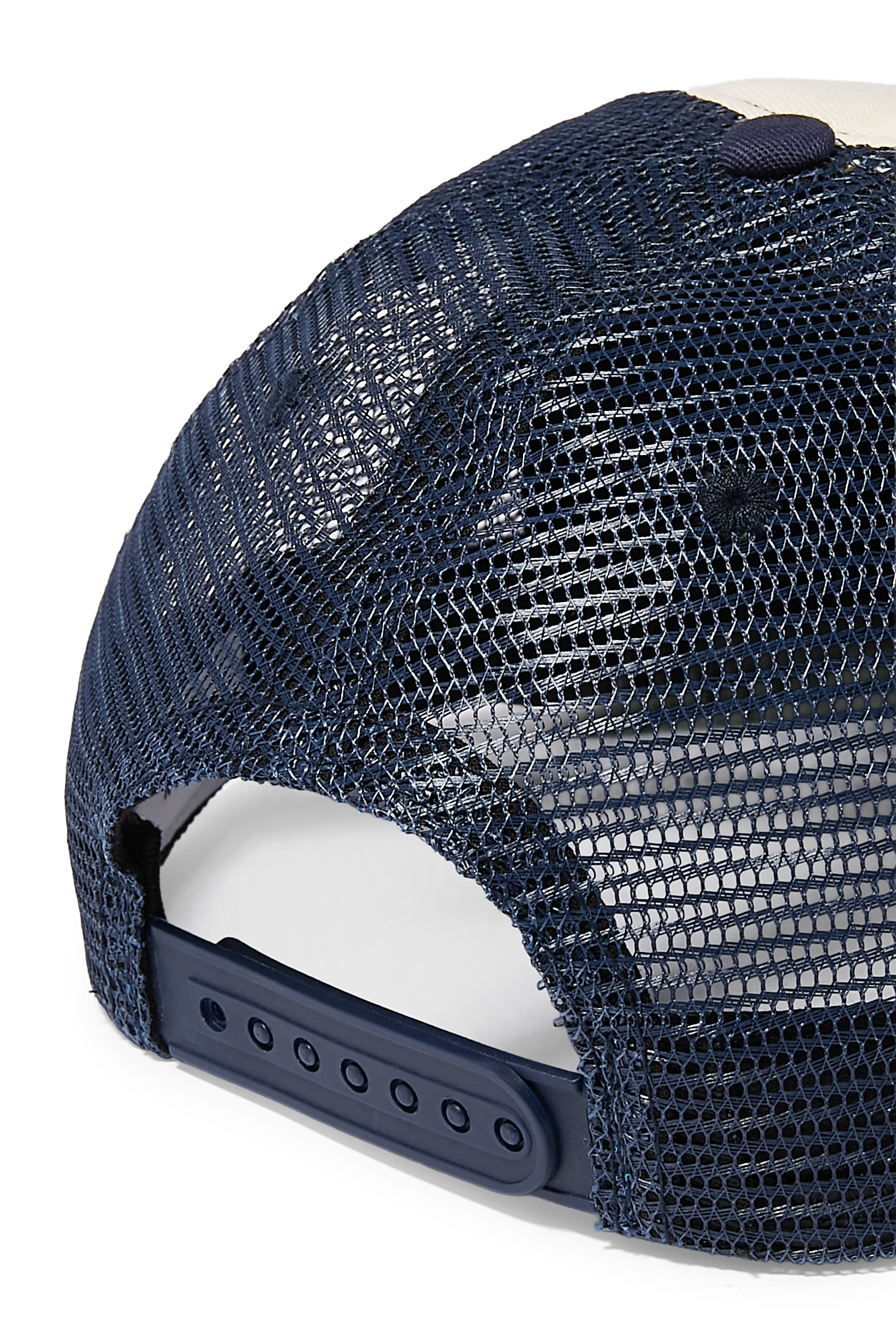 قبعة رياضية مزيج خامات