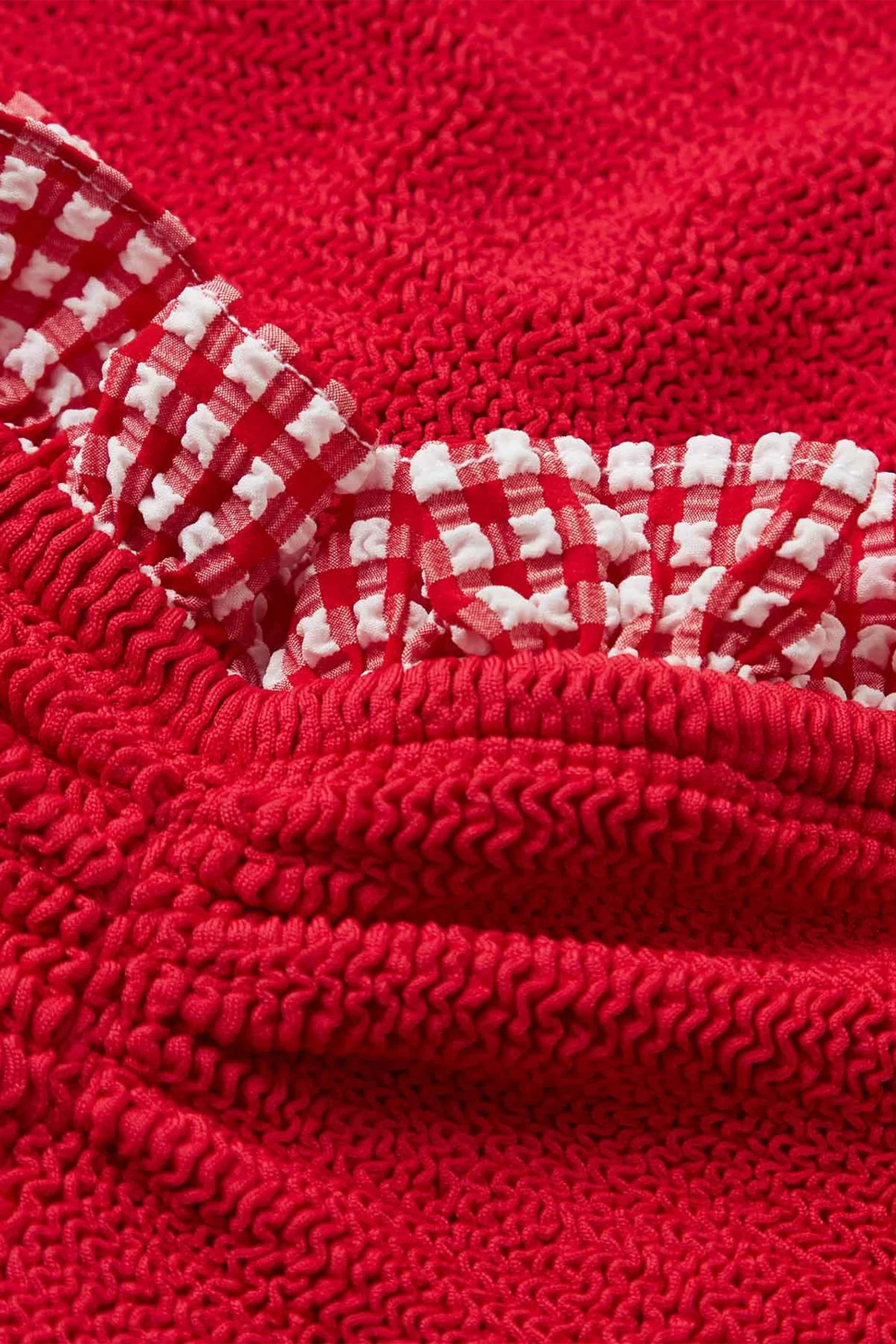 بدلة سباحة دولي