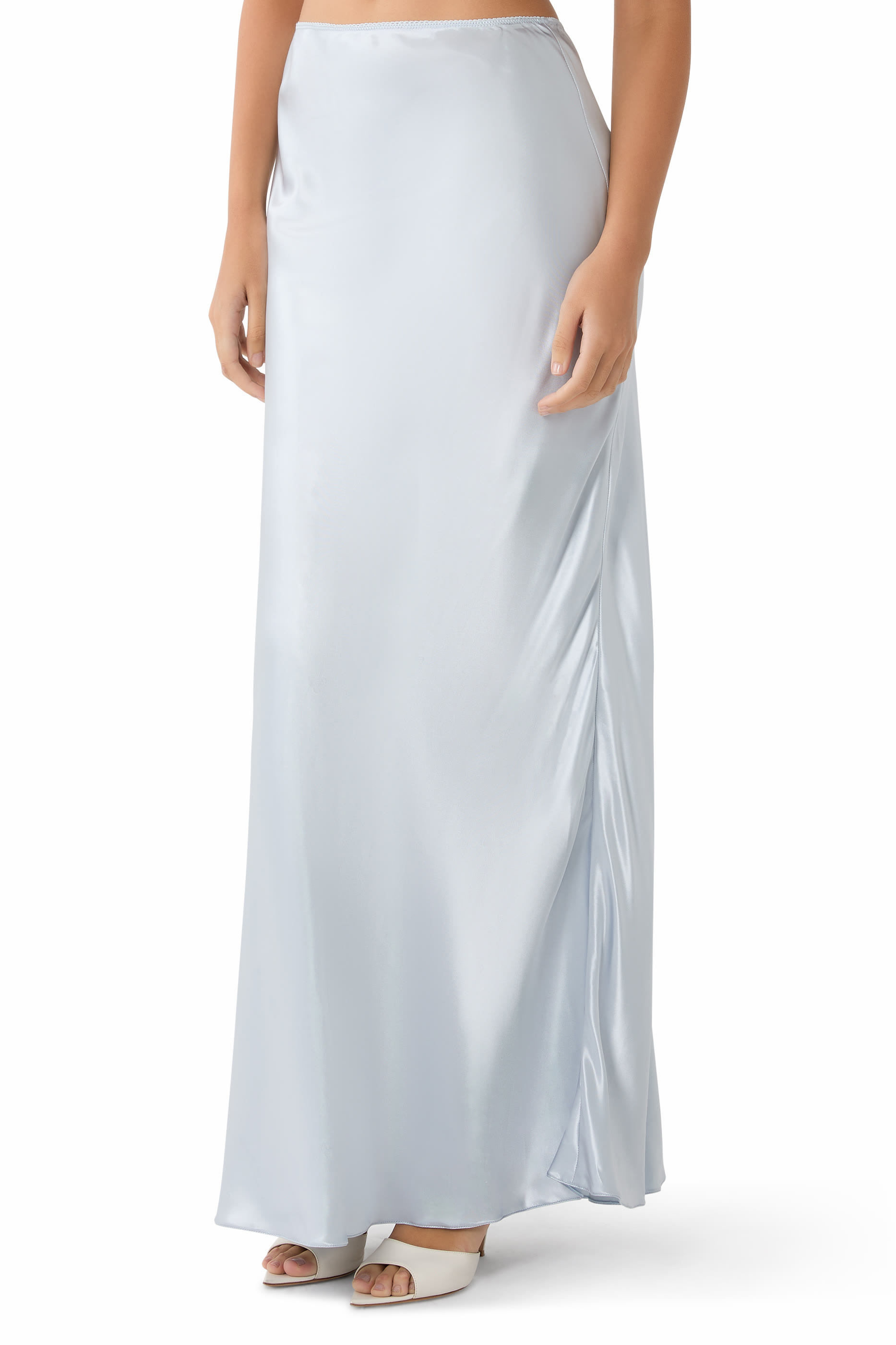 تنورة بتصميم غير متماثل