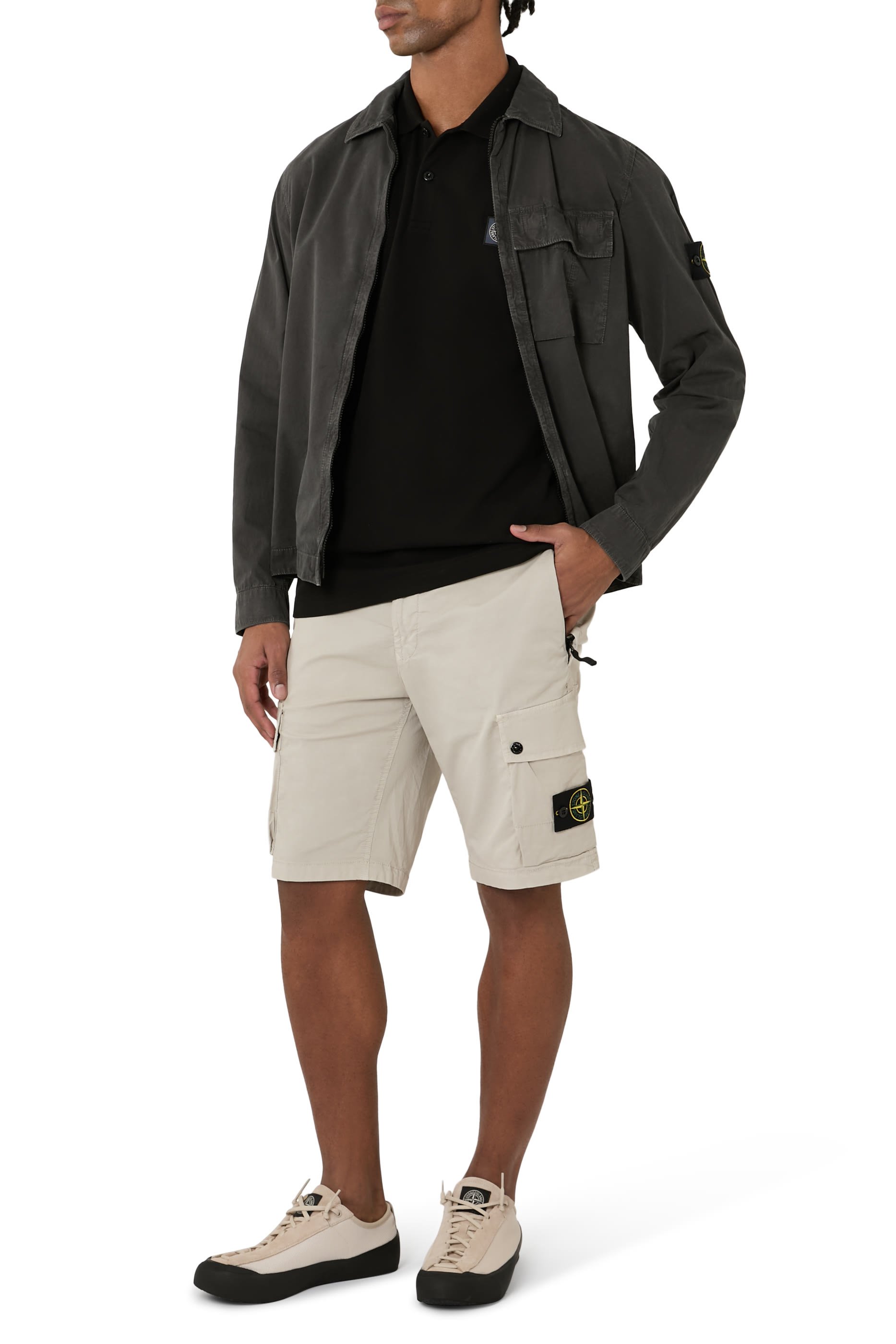 قميص بولو بأكمام قصيرة