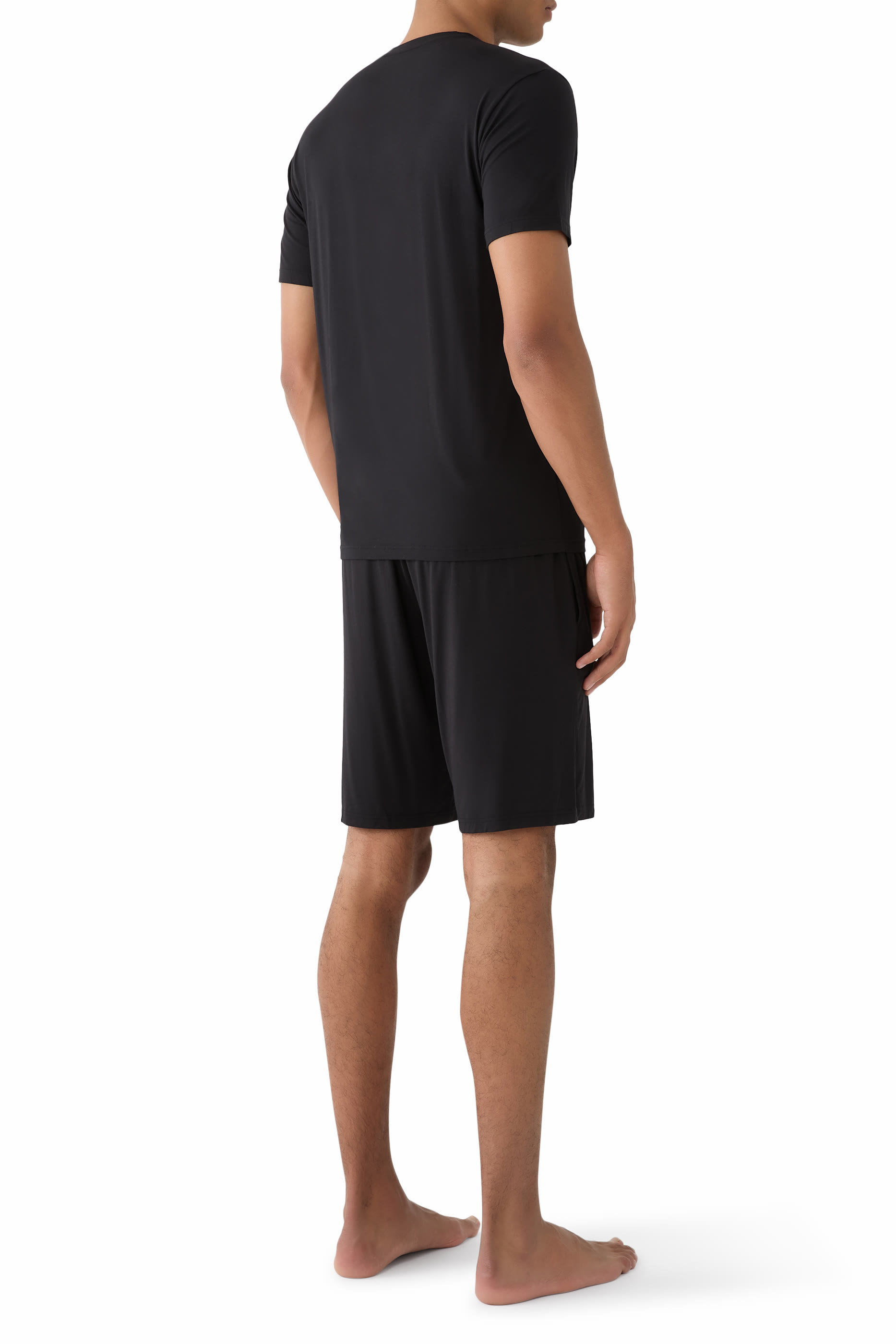 طقم تيشيرت وشورت بيجامة