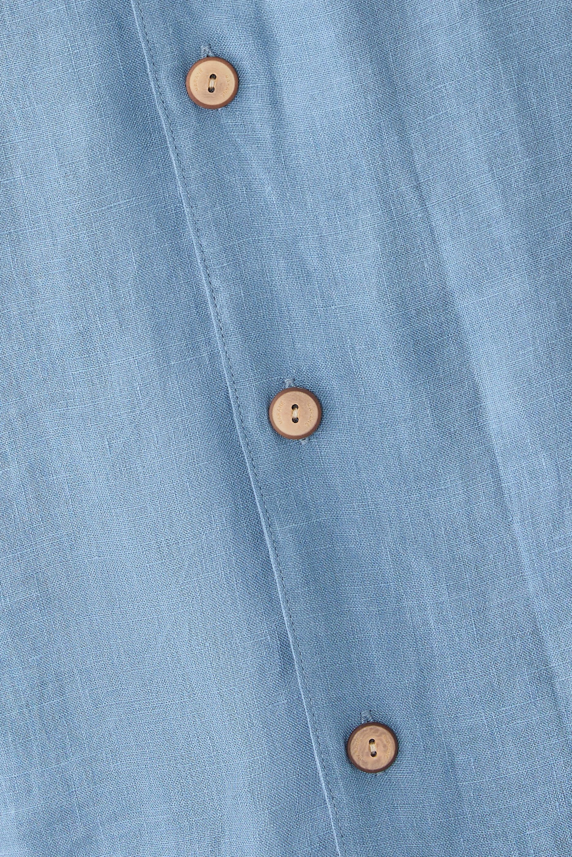 قميص بياقة مطوية