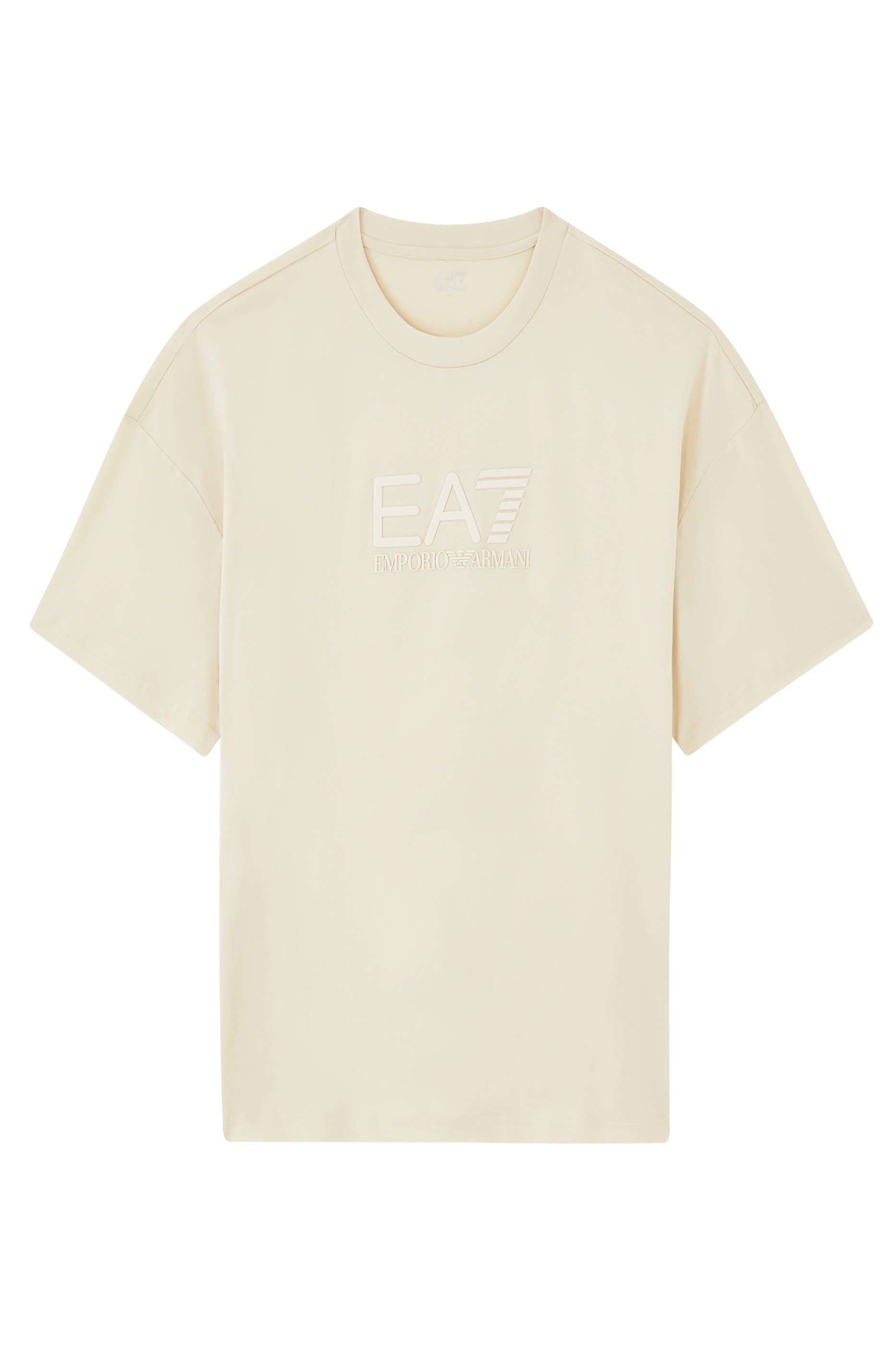 تيشيرت بشعار الماركة بحجم كبير