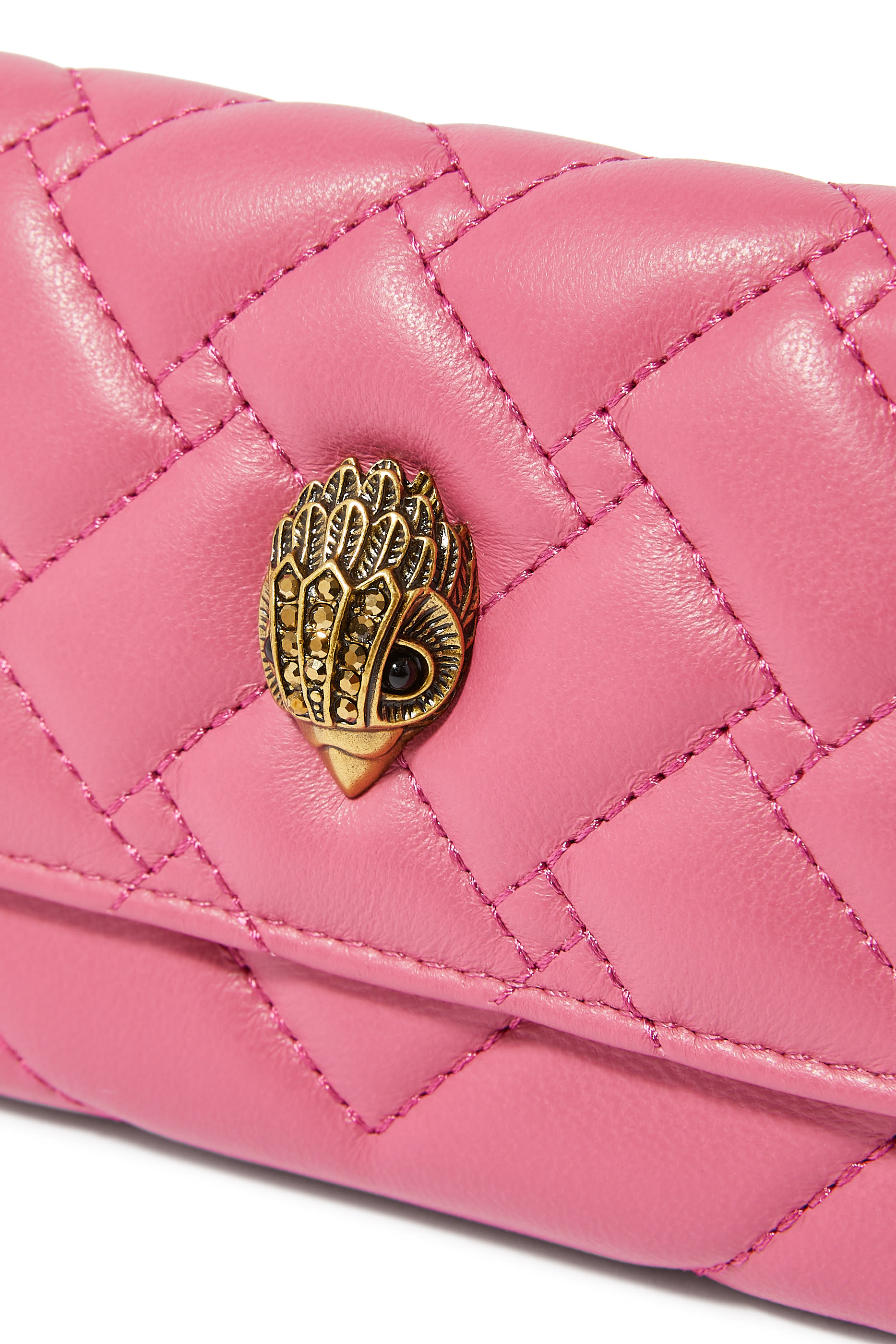 حافظة بطاقات بفتحات متعددة بغطاء قلاب