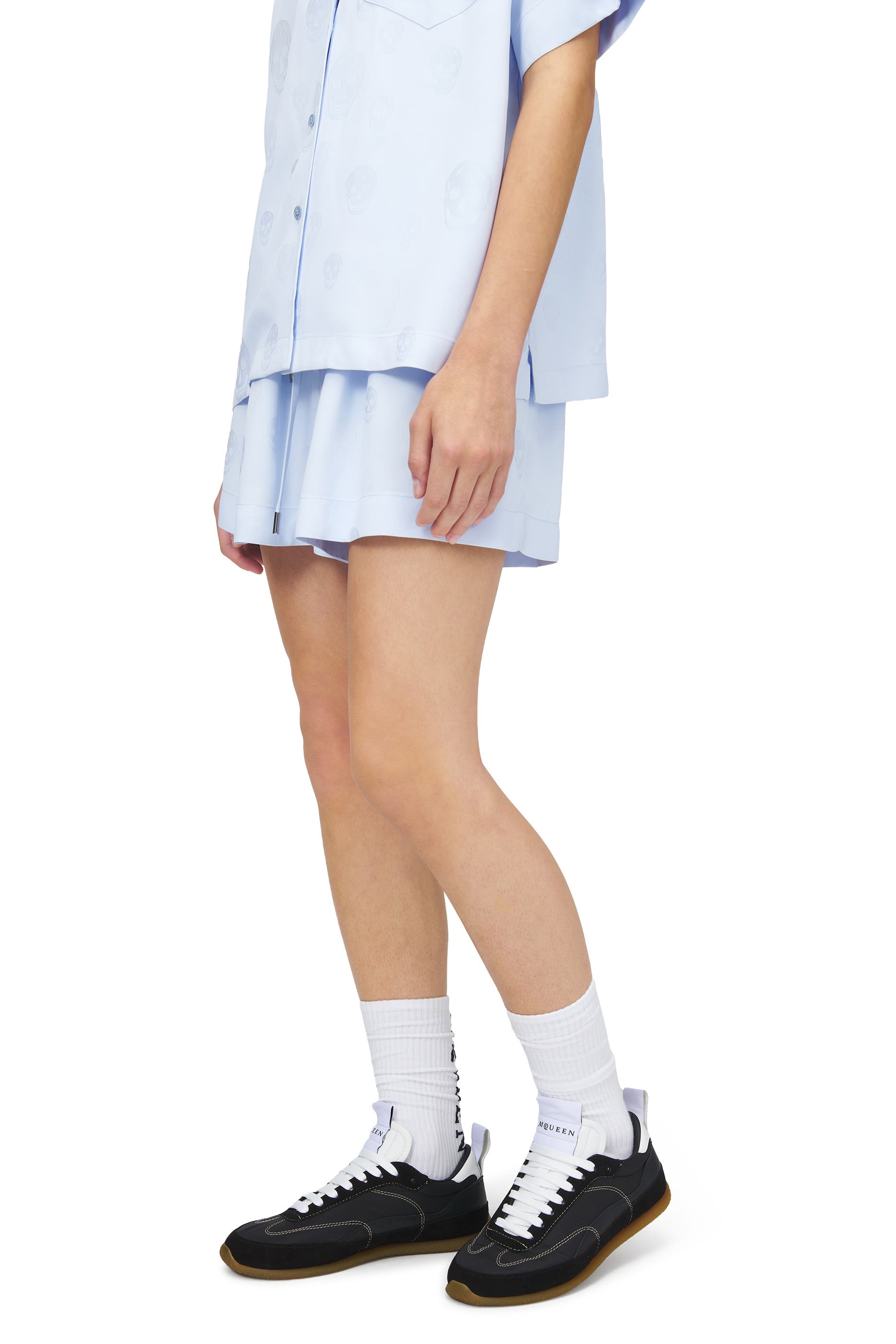 سنيكرز اي سي 1