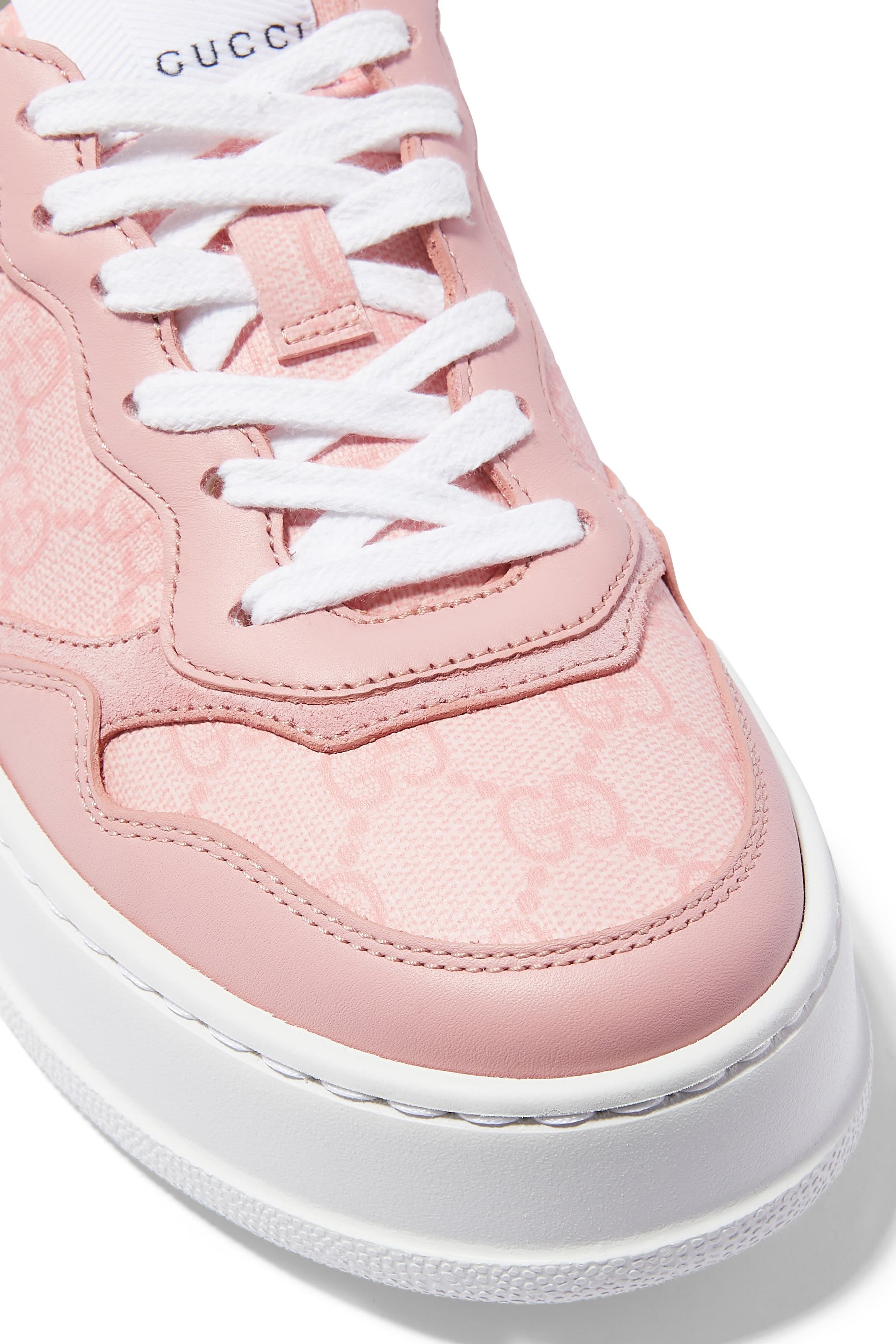 سنيكرز بنعل سميك قنب سوبريم بحروف شعار الماركة