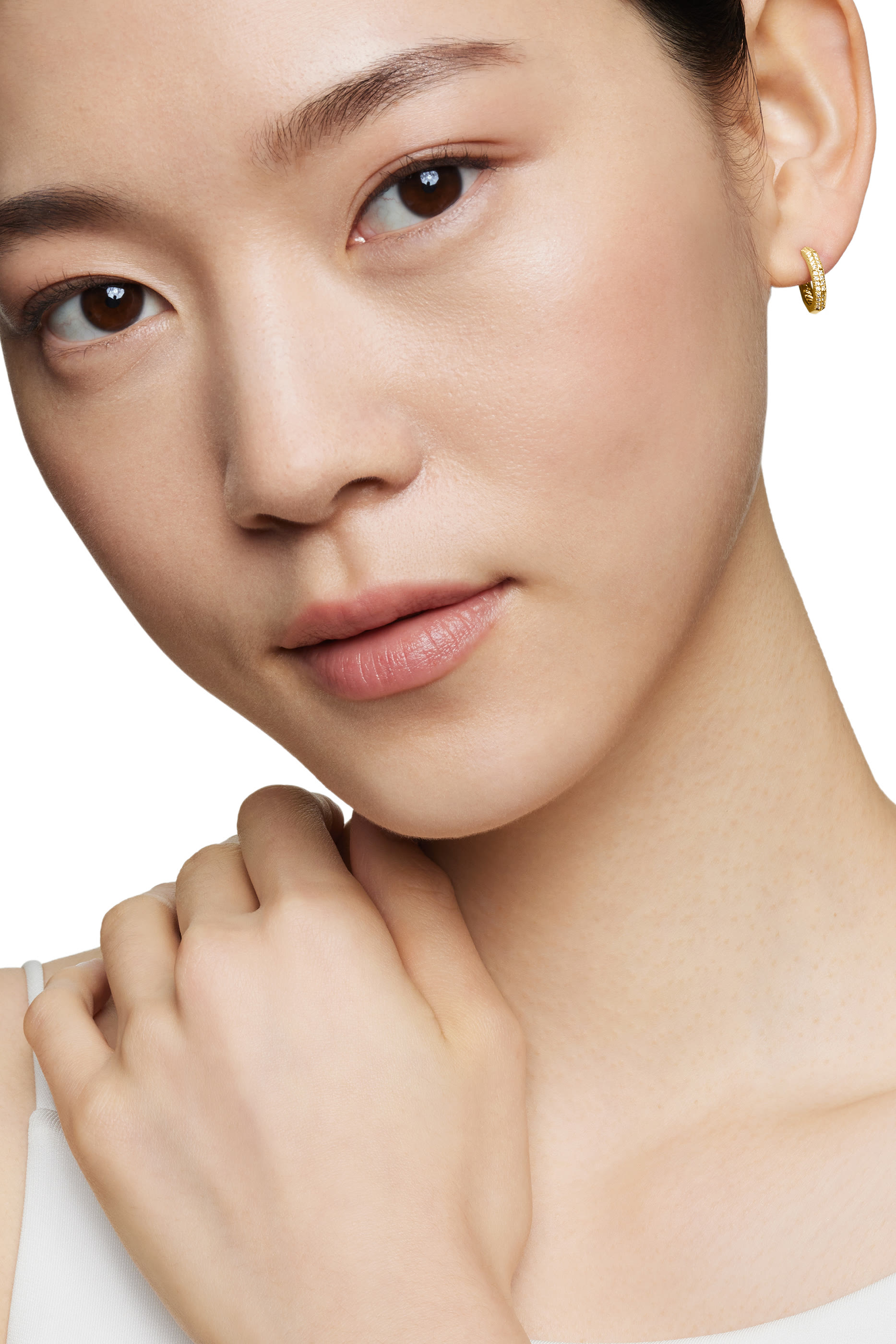 أقراط دائرية هاجي ستاكس بتصميم متعدد الأوجه مرصعة بماس، ذهب أصفر عيار 18