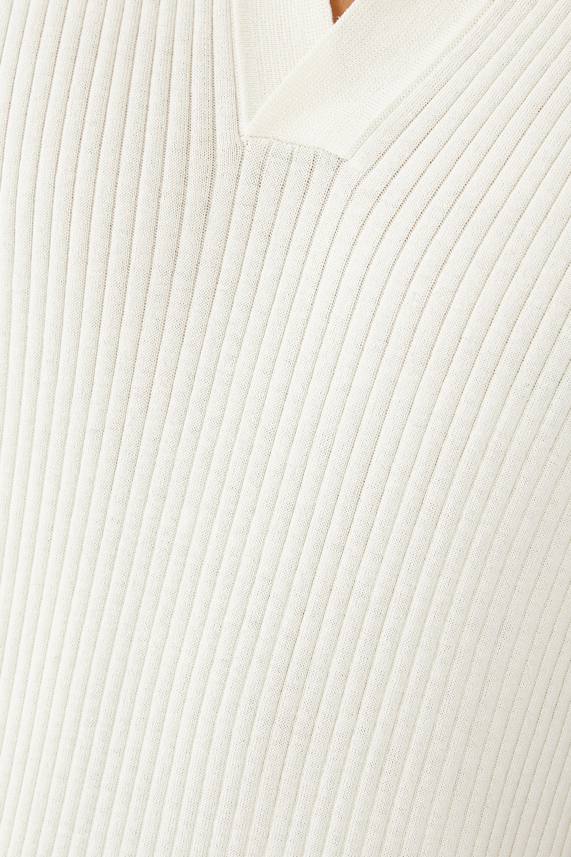 قميص بولو نسيج قطن وحرير مضلع فاخر