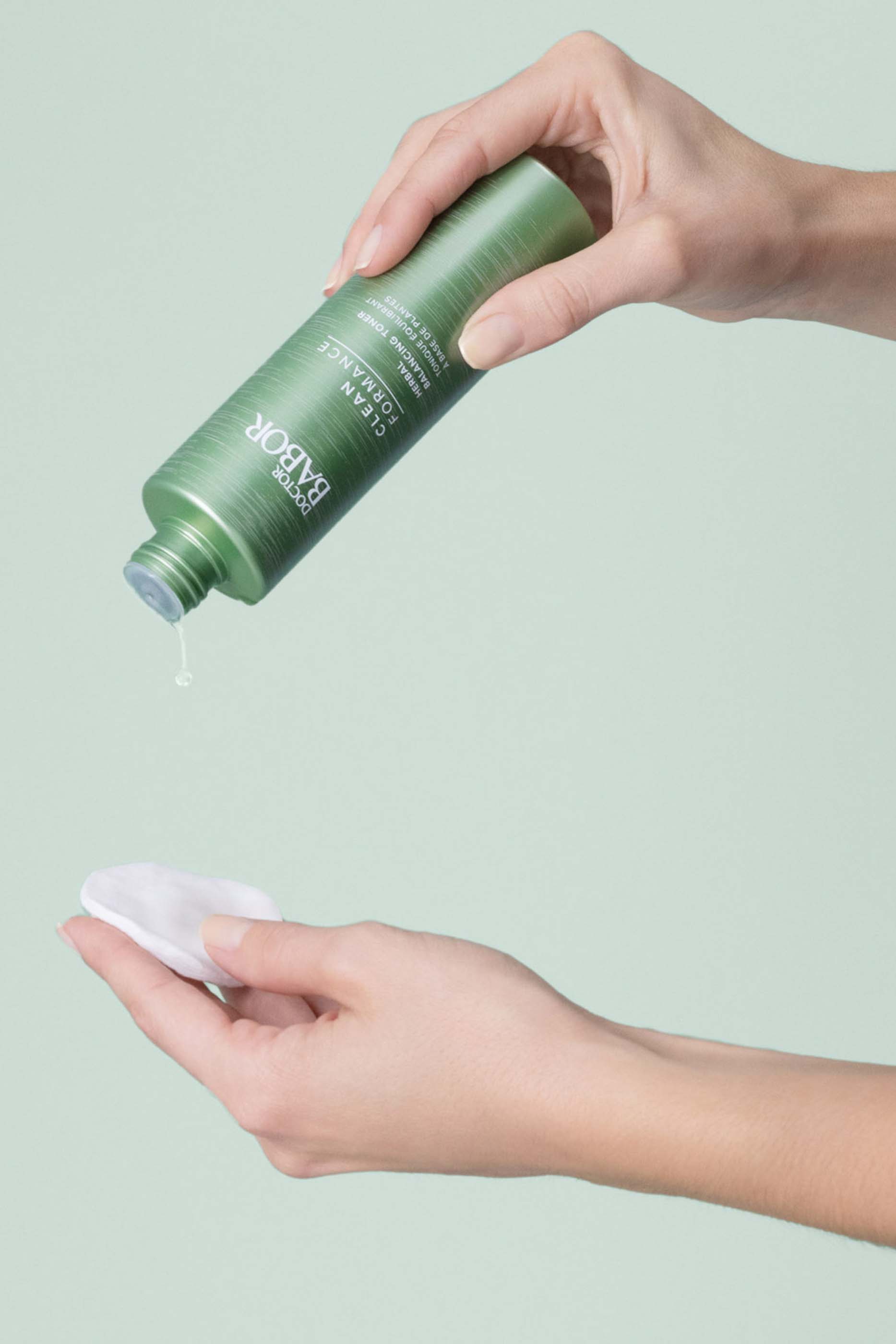 تونر كلين برفورمنس هربل لموازنة البشرة