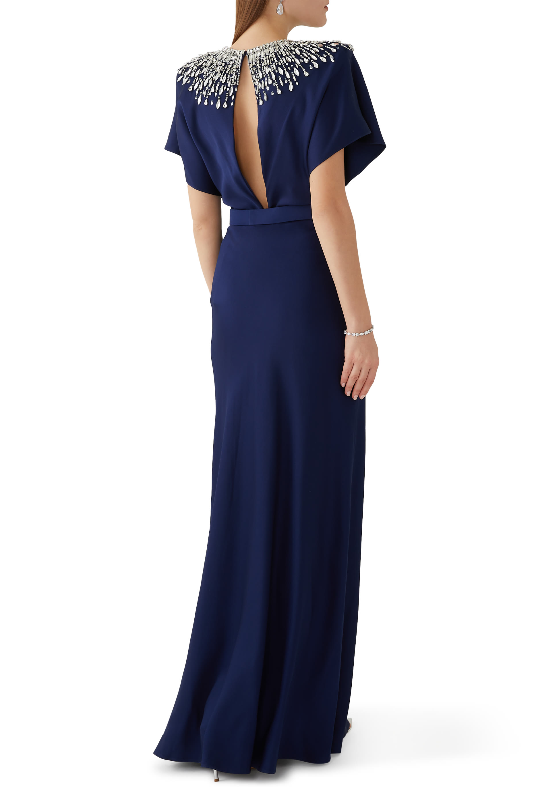 فستان سهرة بأكمام قصيرة مرصع