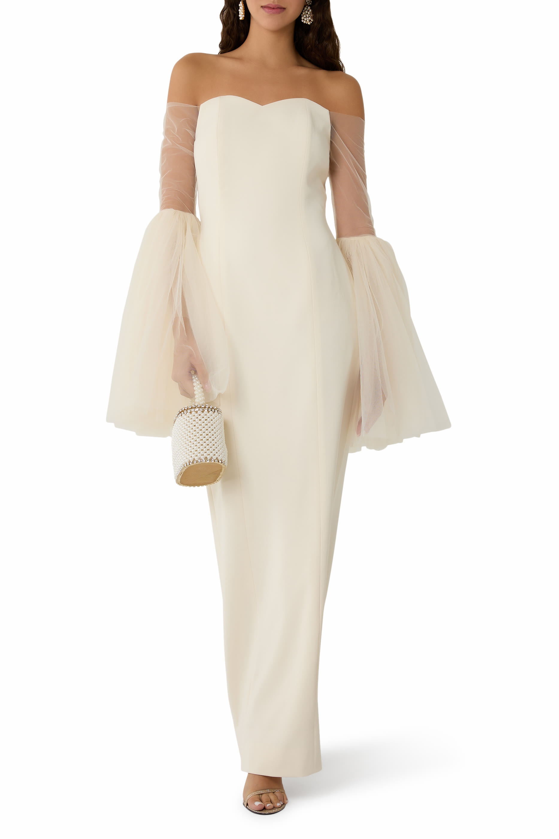 فستان سهرة بأكتاف مكشوفة وأكمام إيلوجن