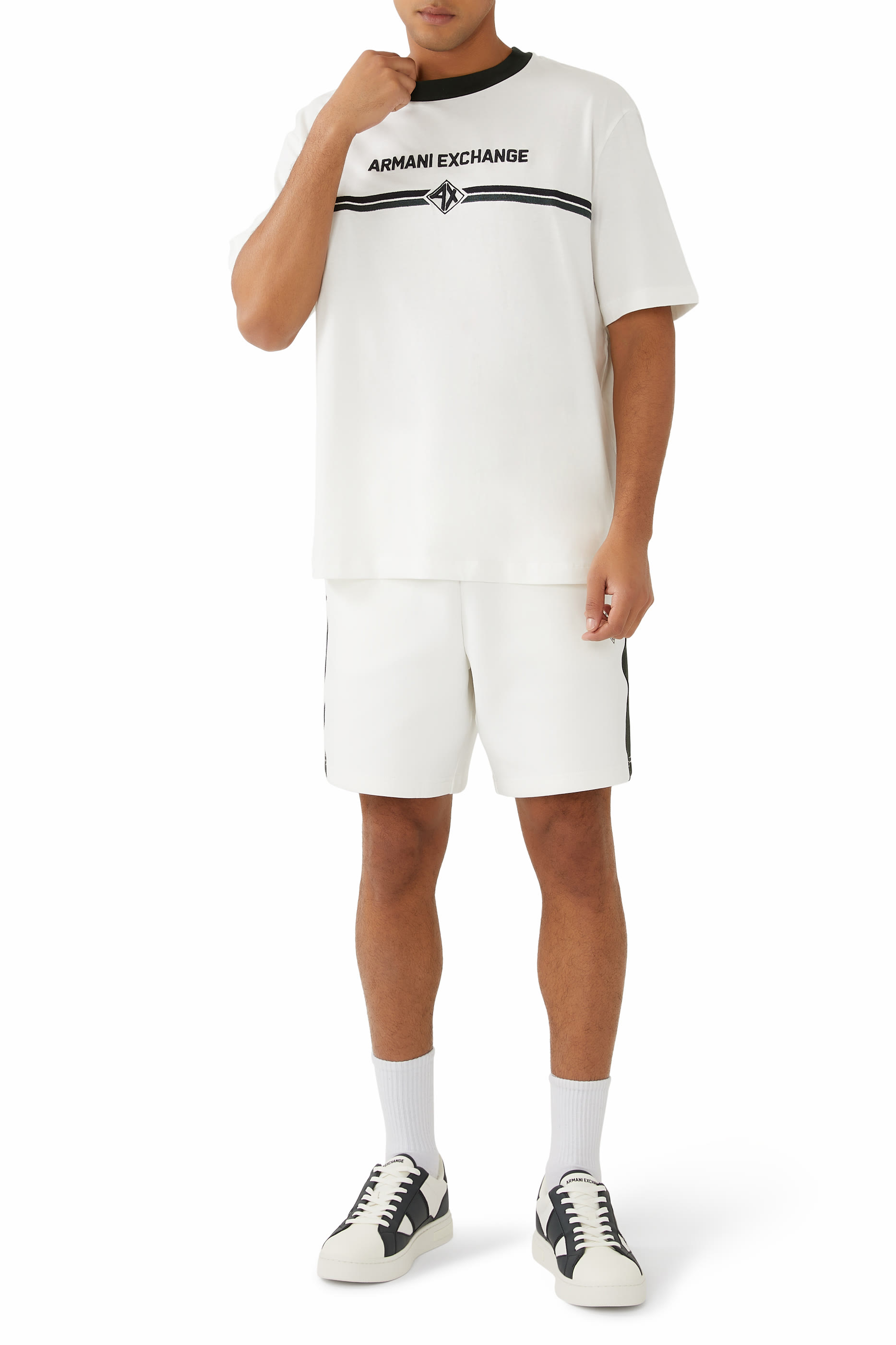 تيشيرت بشعار الماركة