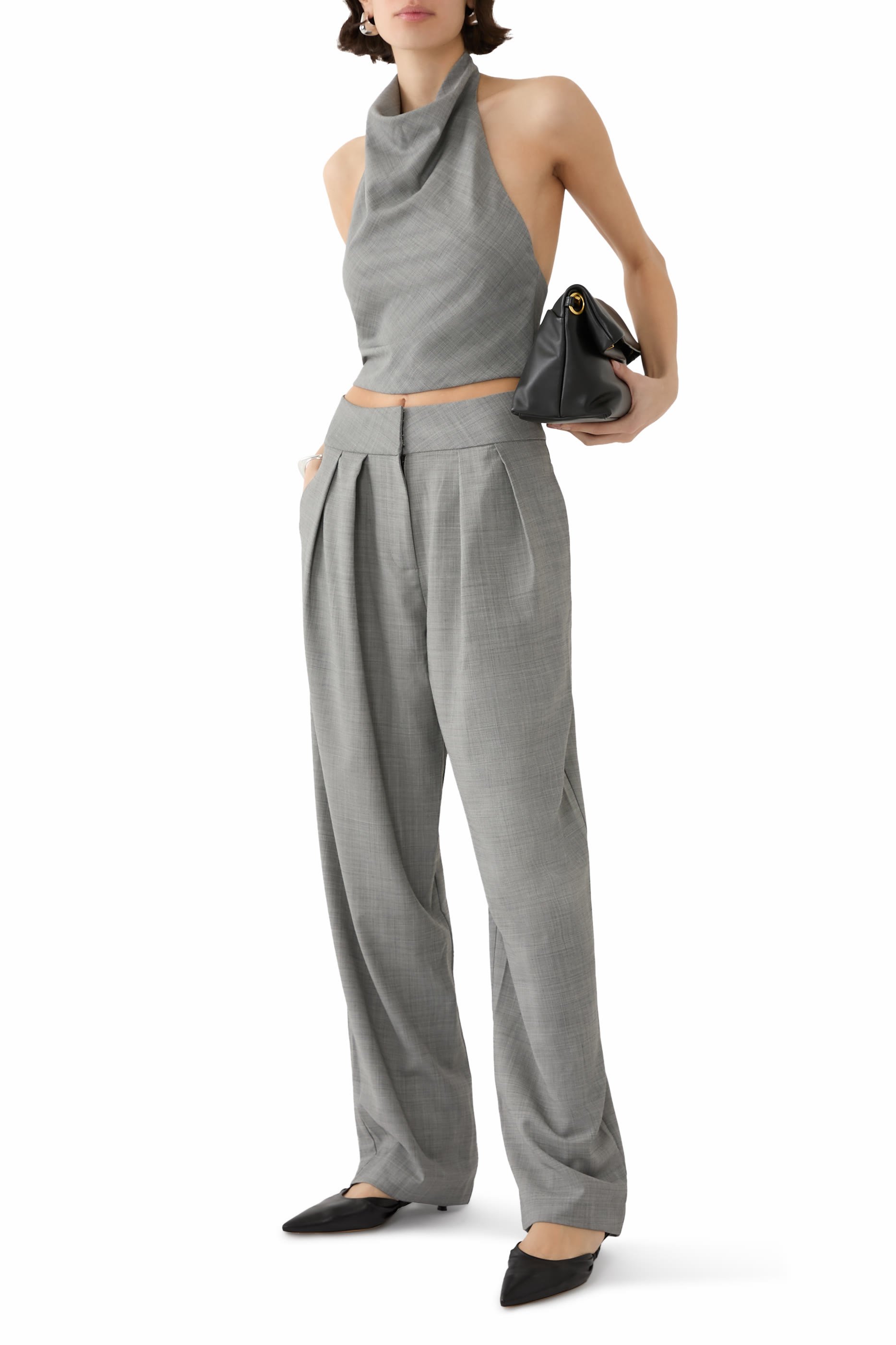 بلوزة مونيكا بياقة مرتفعة