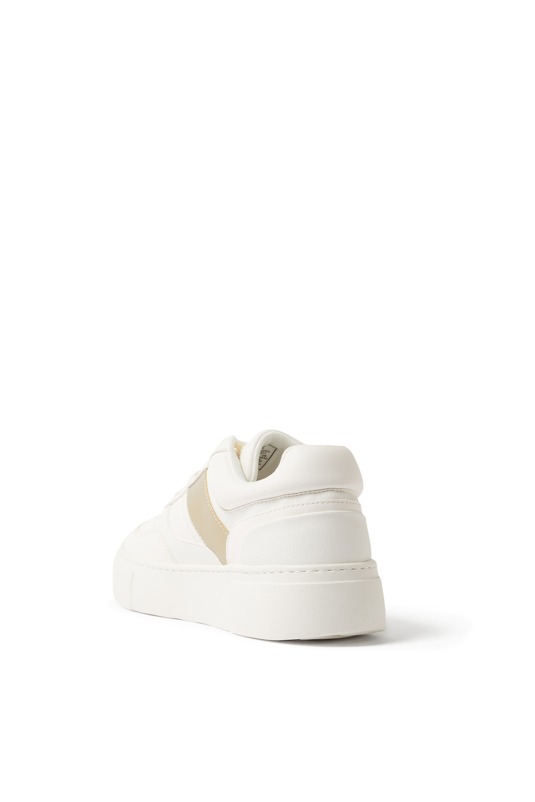 سنيكرز كيرت بشعار حرفي الماركة جلد صناعي