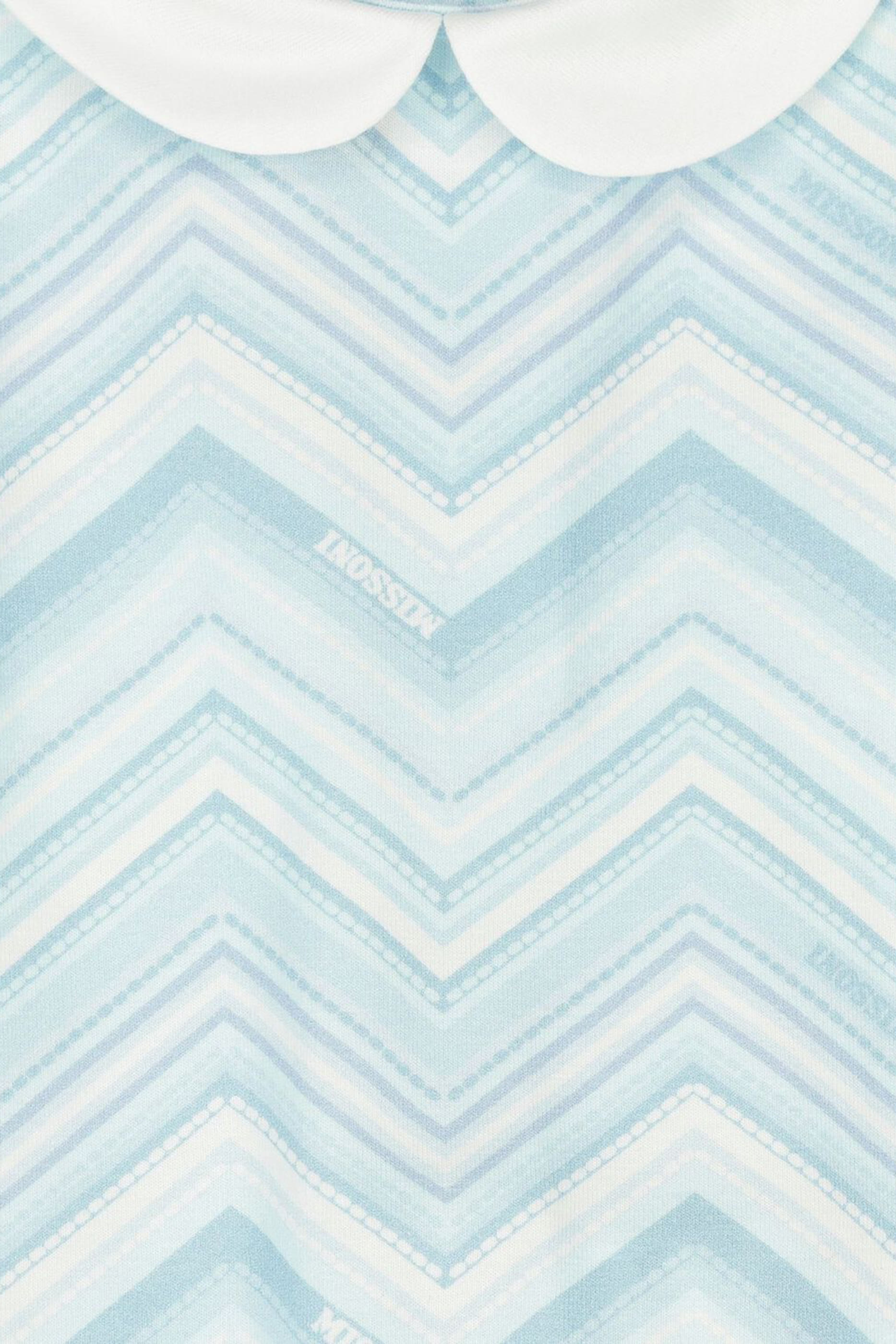 طقم هدايا لباس قطعة واحدة بنقشة شعار الماركة وخطوط متعرجة للأطفال