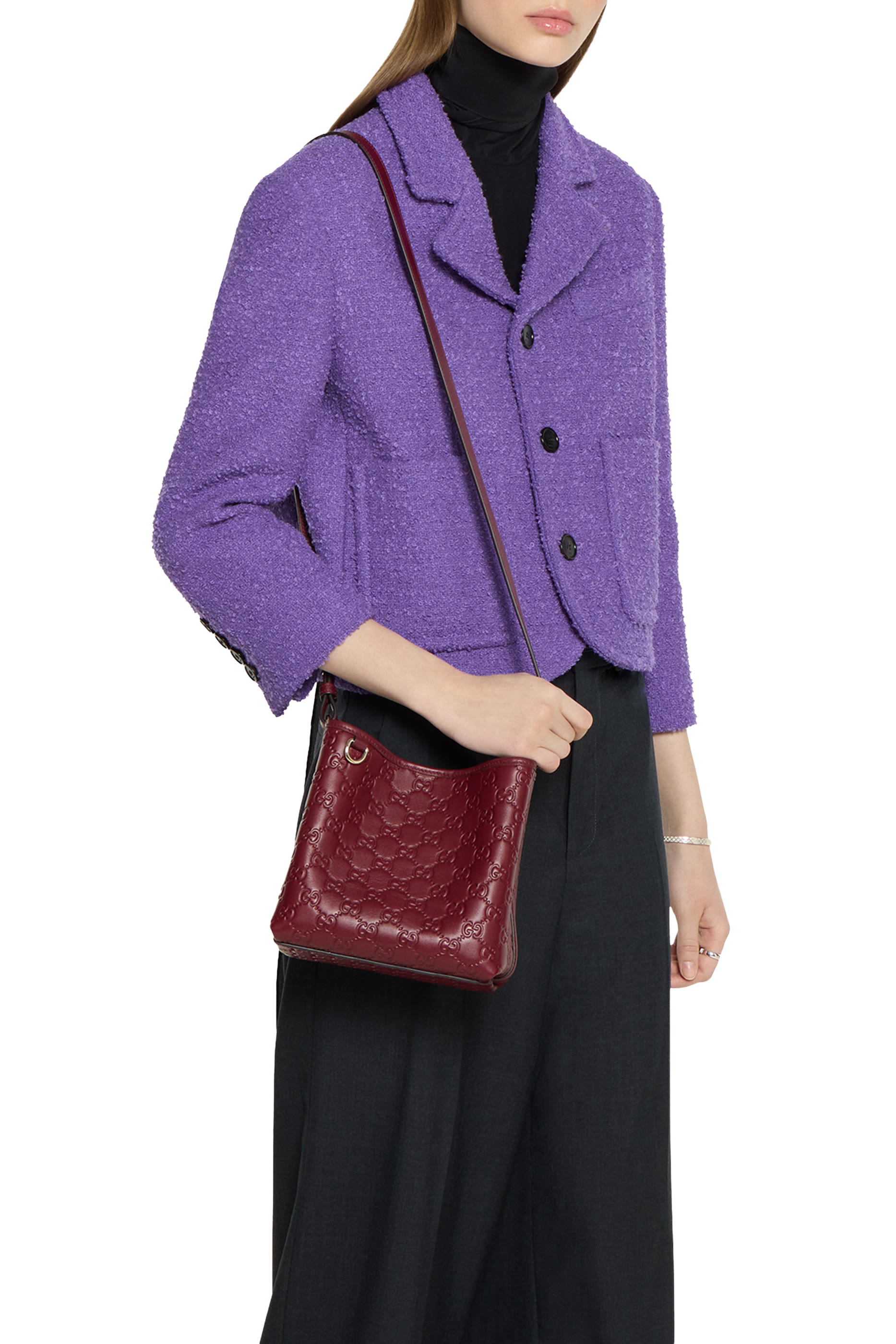  حقيبة باكيت صغيرة مزينة بشعار الماركة