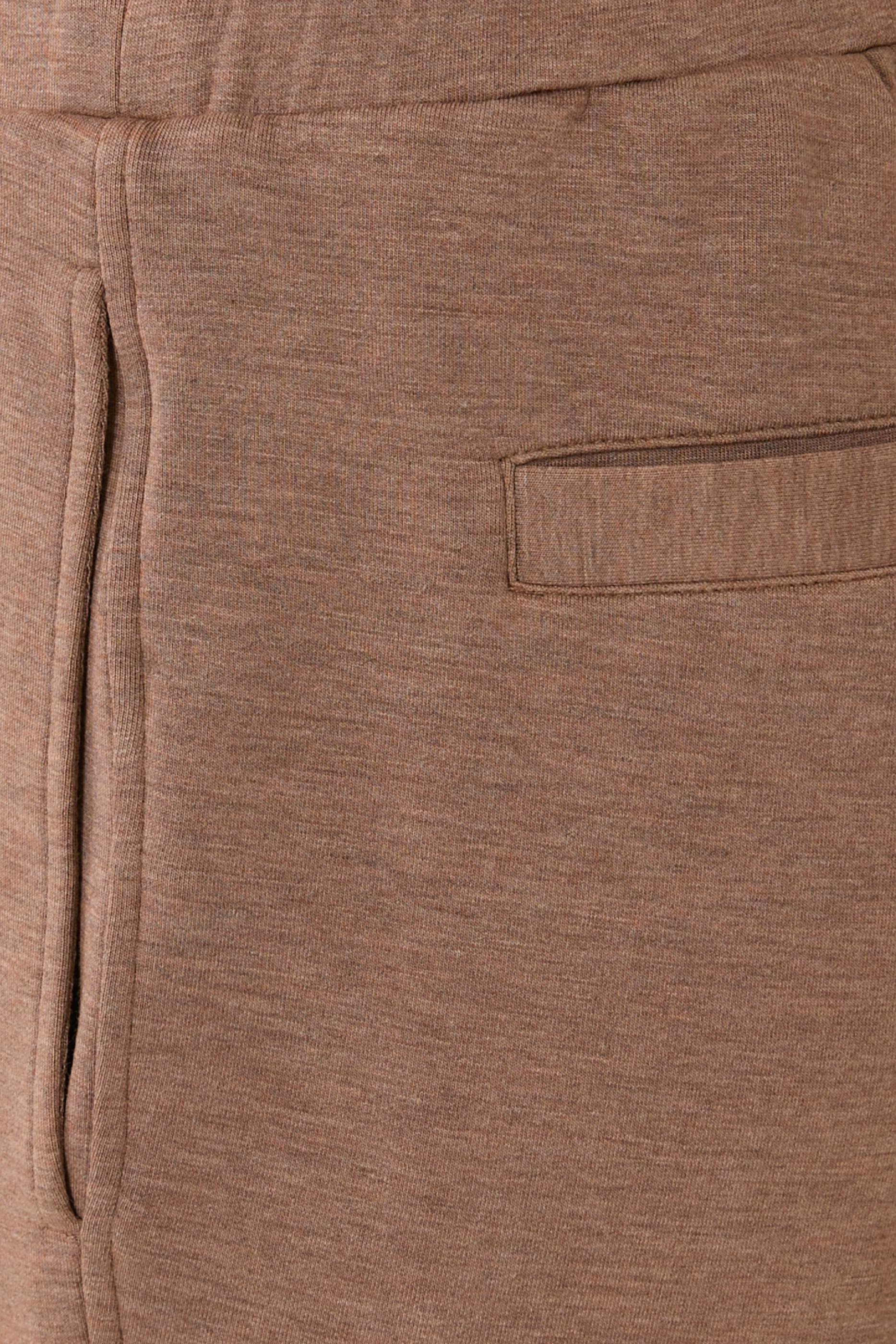 بنطال بحافة بسحاب وقصة ضيقة