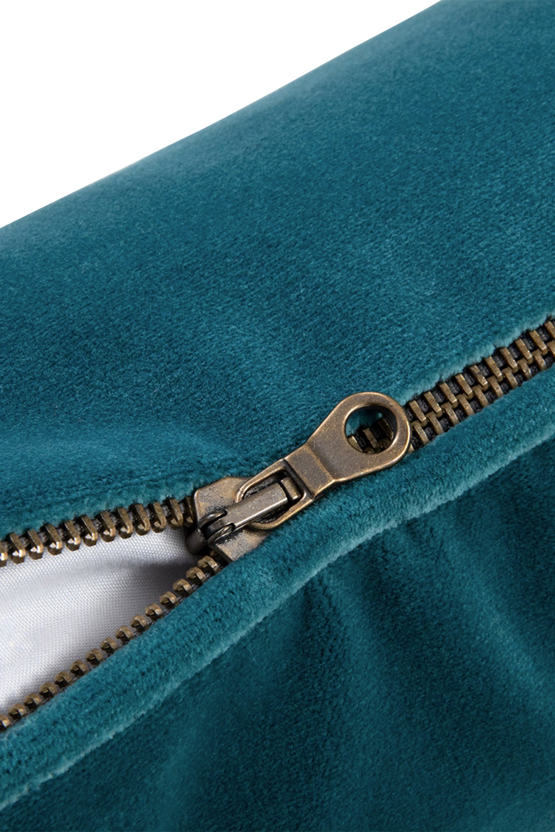 وسادة ديفان قطيفة