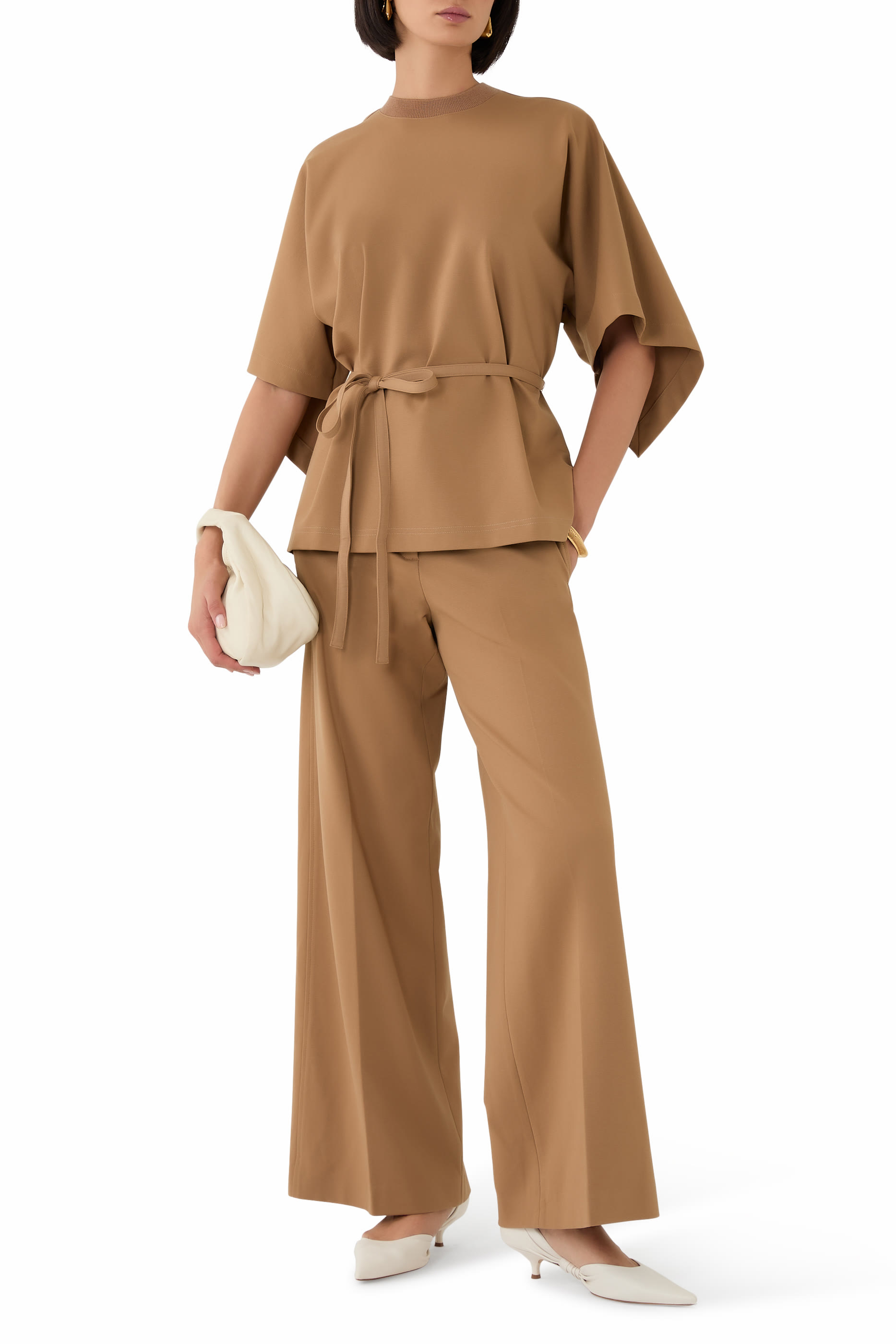 بنطال بقصة ملائمة للجسم قطن