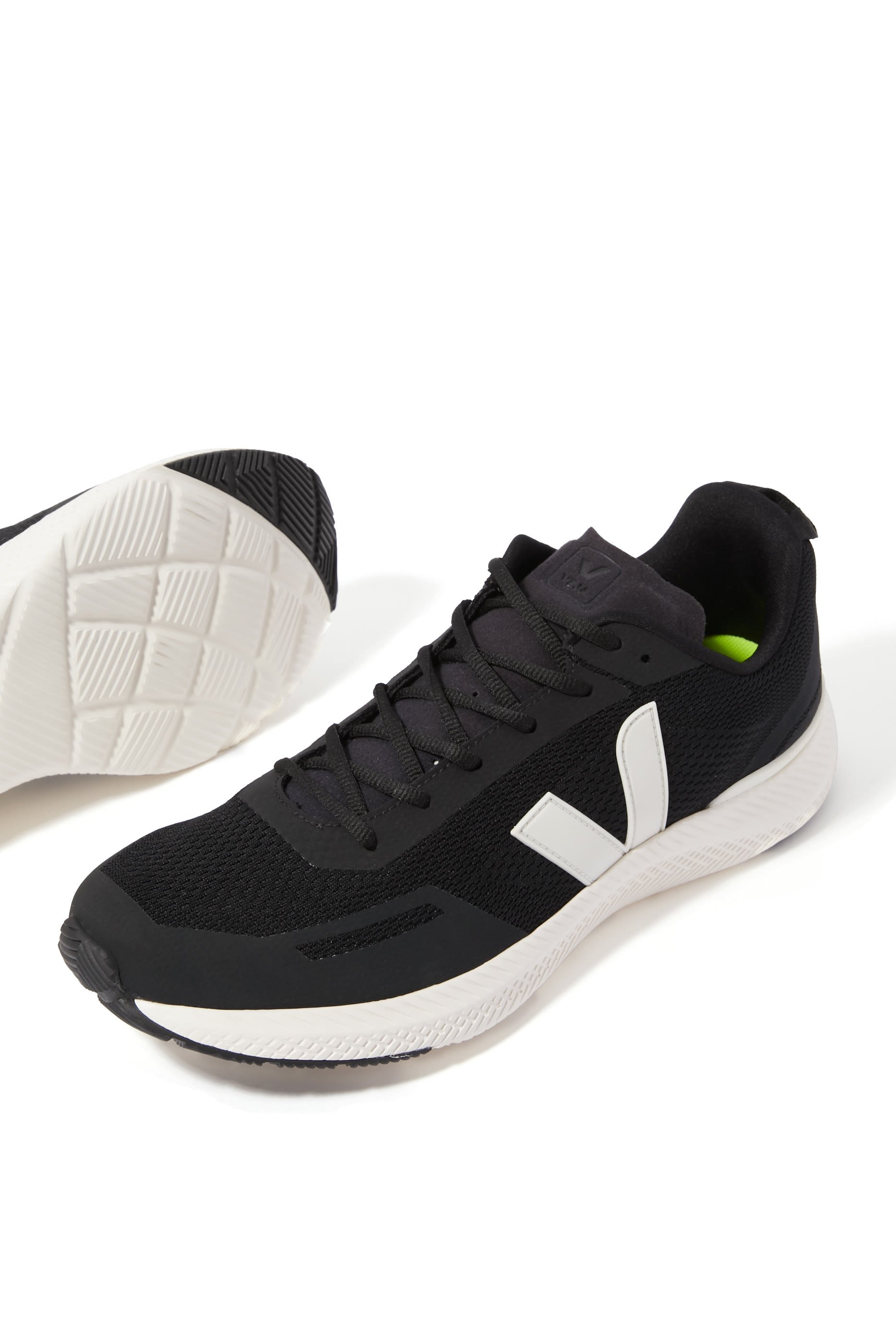 سنيكرز إمبالا نباتي