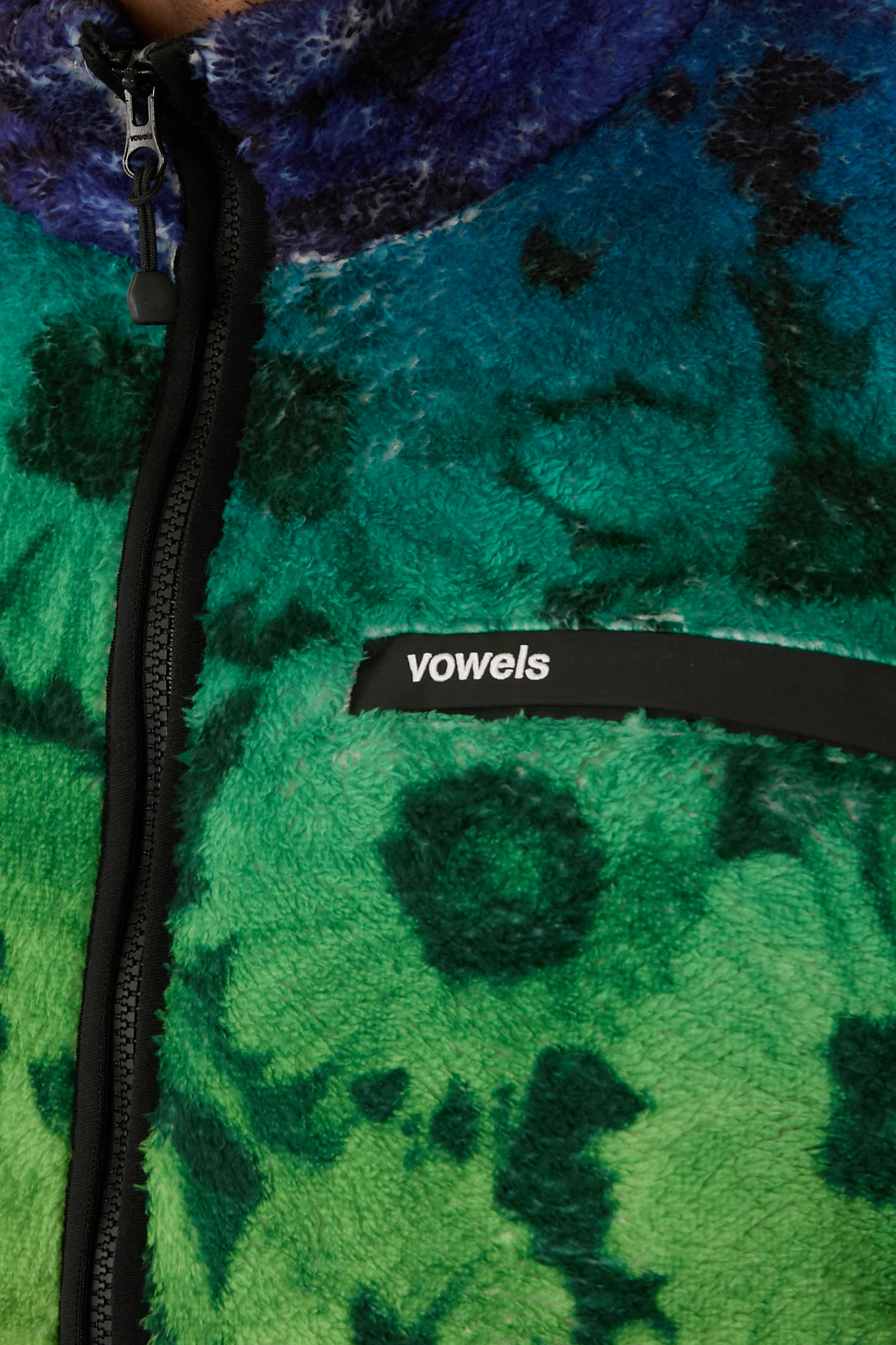 جاكيت بطبعات صوف