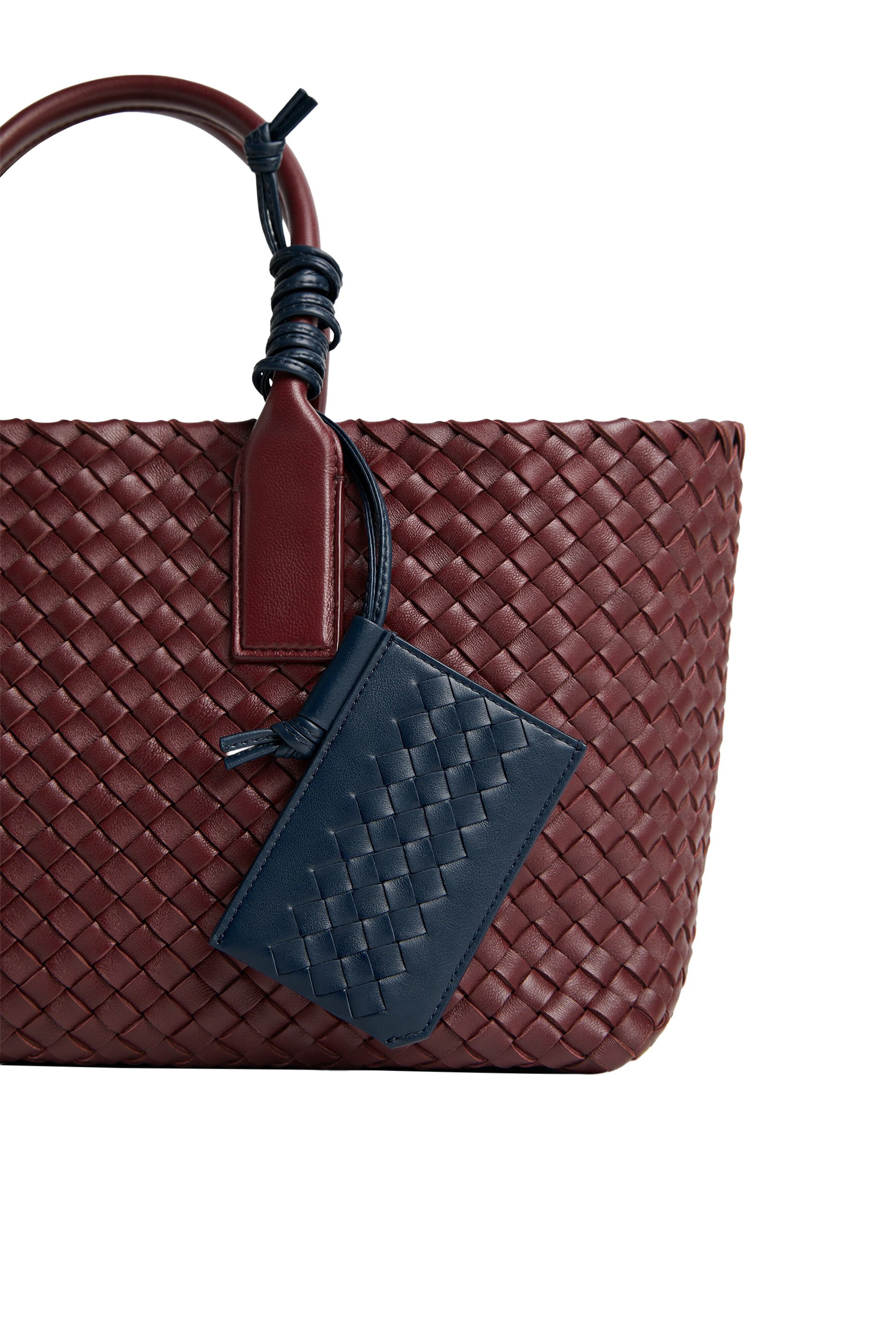 Intrecciato Piccolo Badge Holder 