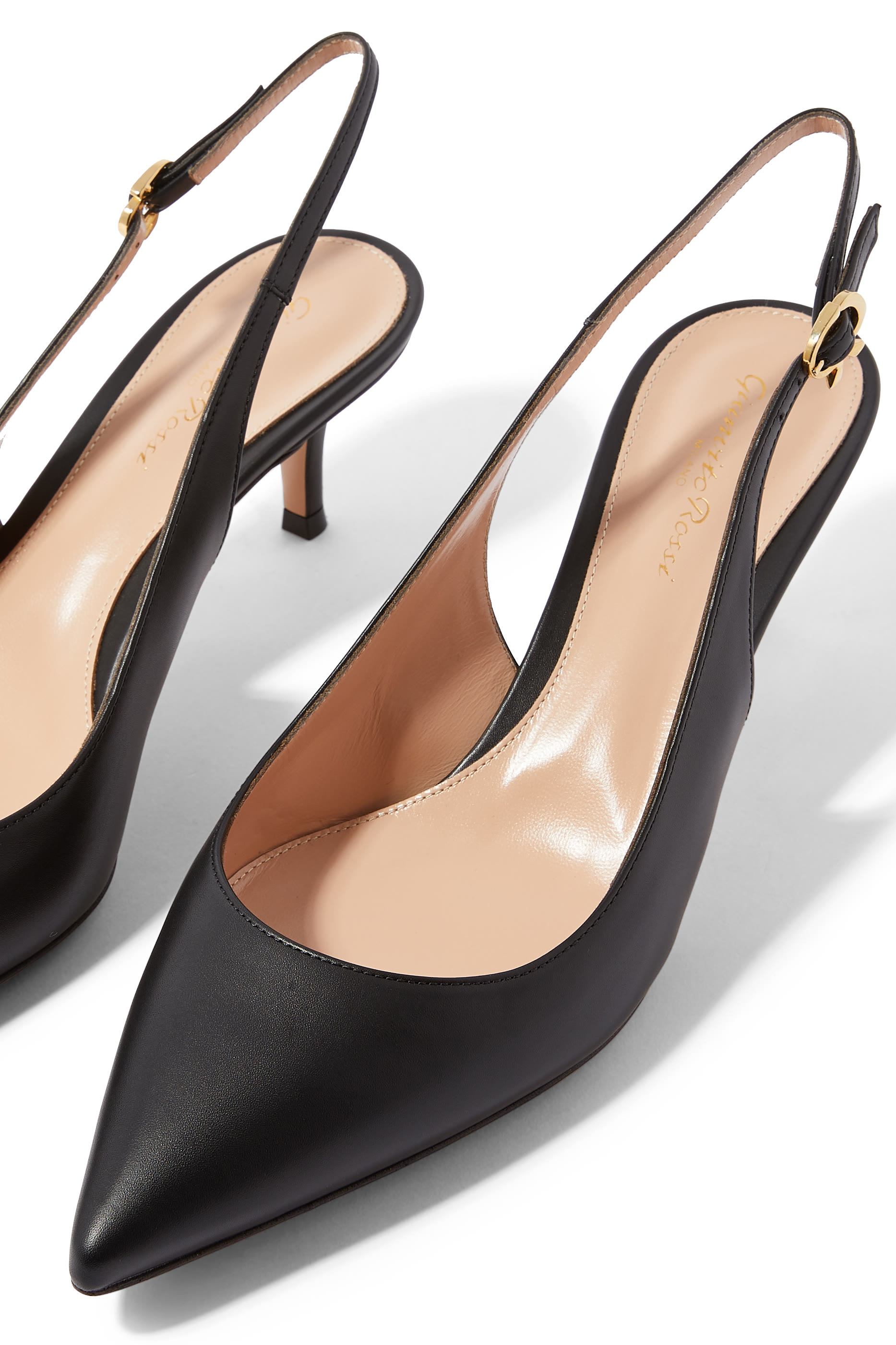 حذاء كلاسيكي ريبون 55 بسير خلفي جلد