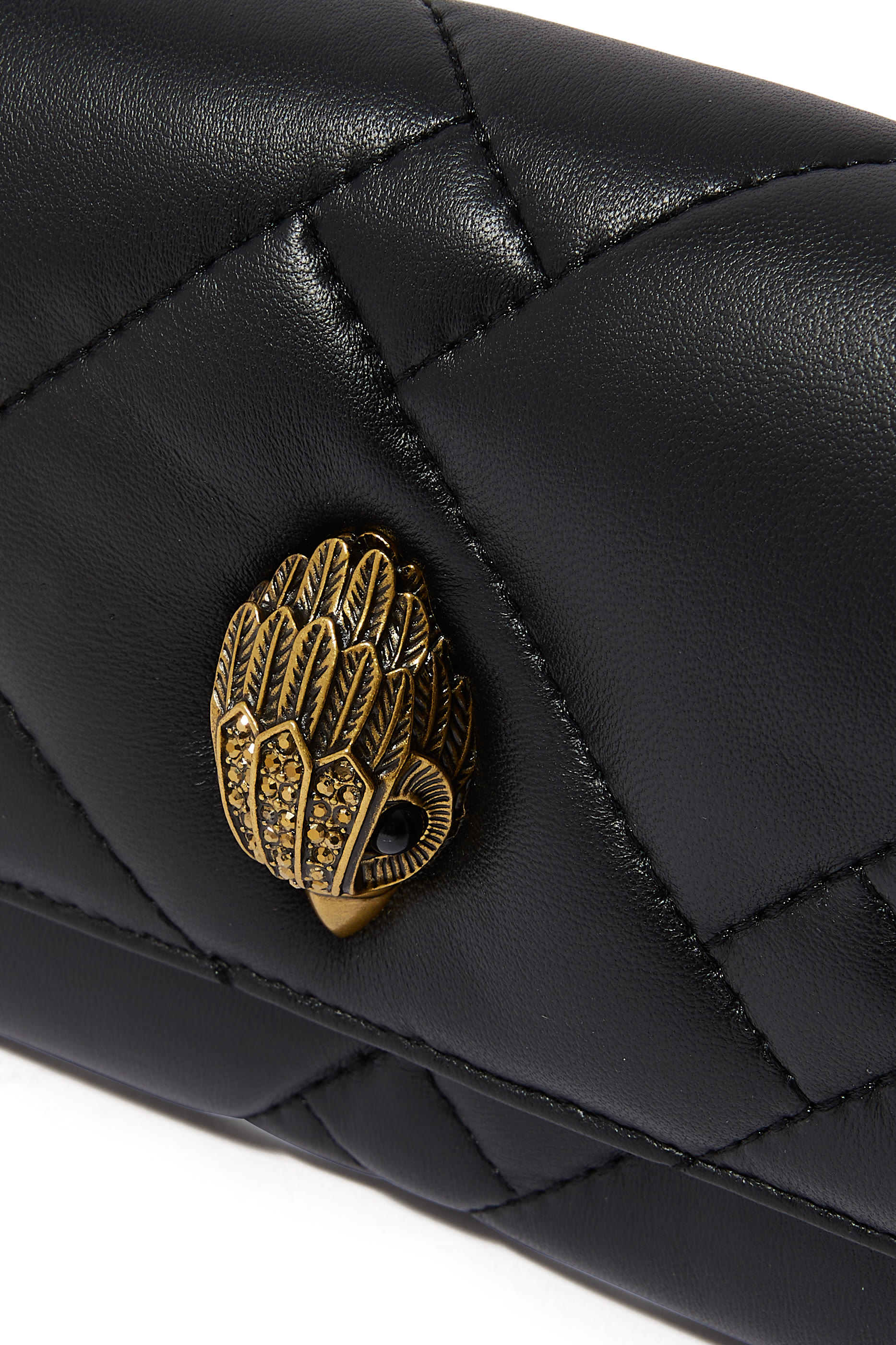 محفظة منفوخة بسلسلة