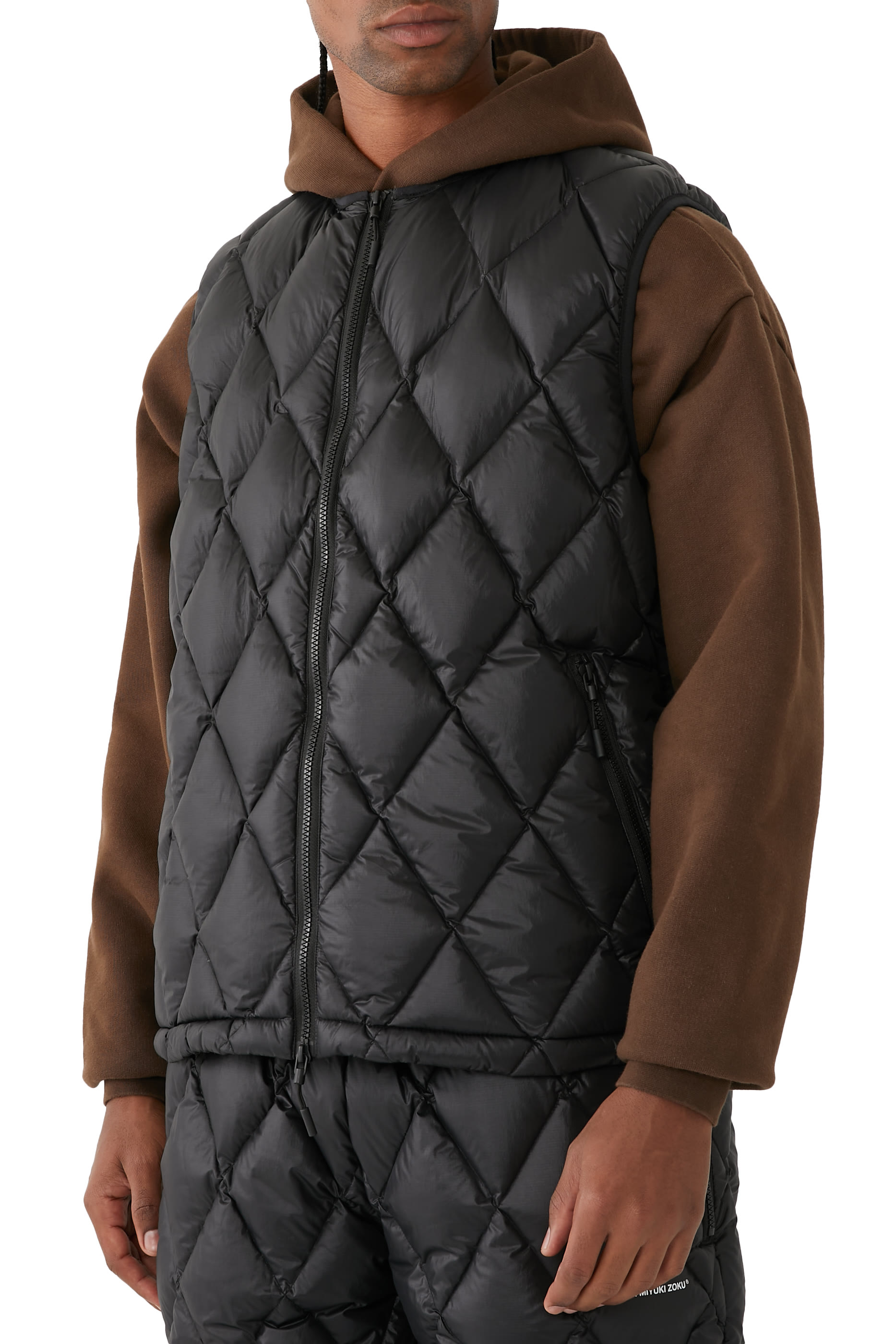 فيست مبطن بزغب بنقشة معينات