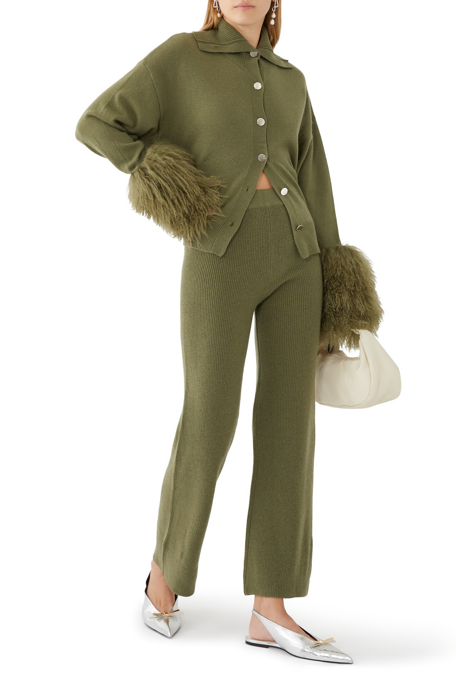 بنطال بقصة قصيرة