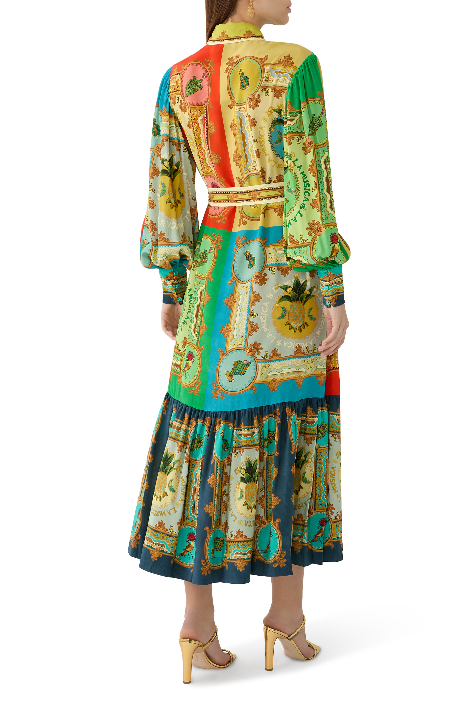 فستان لا موزيكا بتصميم قميص