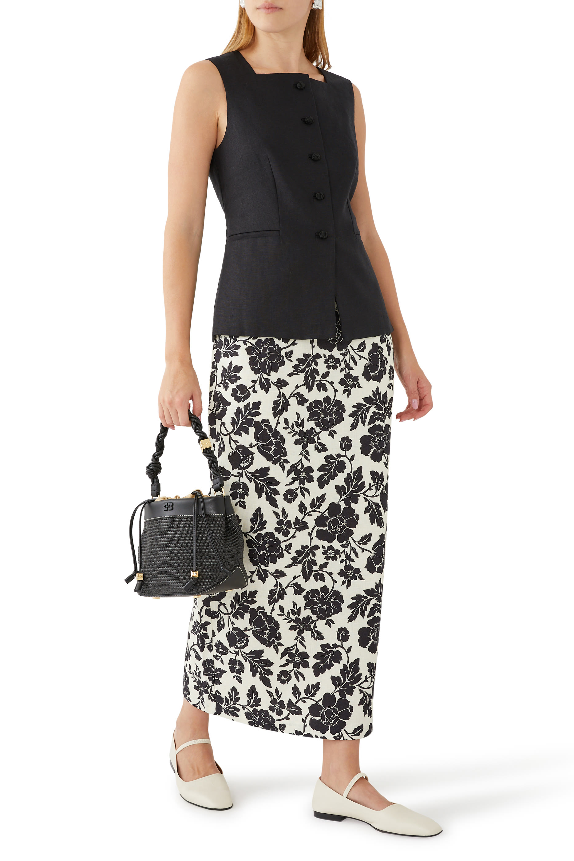 تنورة روميو بقصة مستقيمة