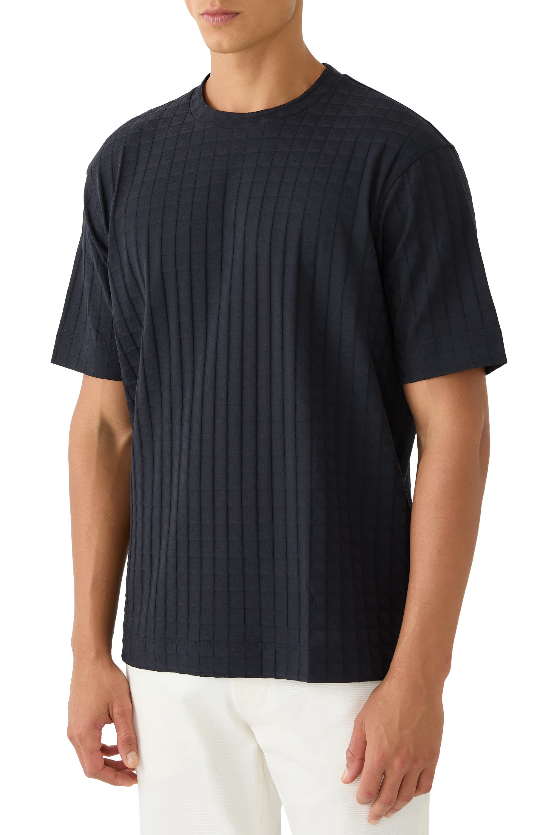 تيشيرت بشعار النسر بحجم صغير