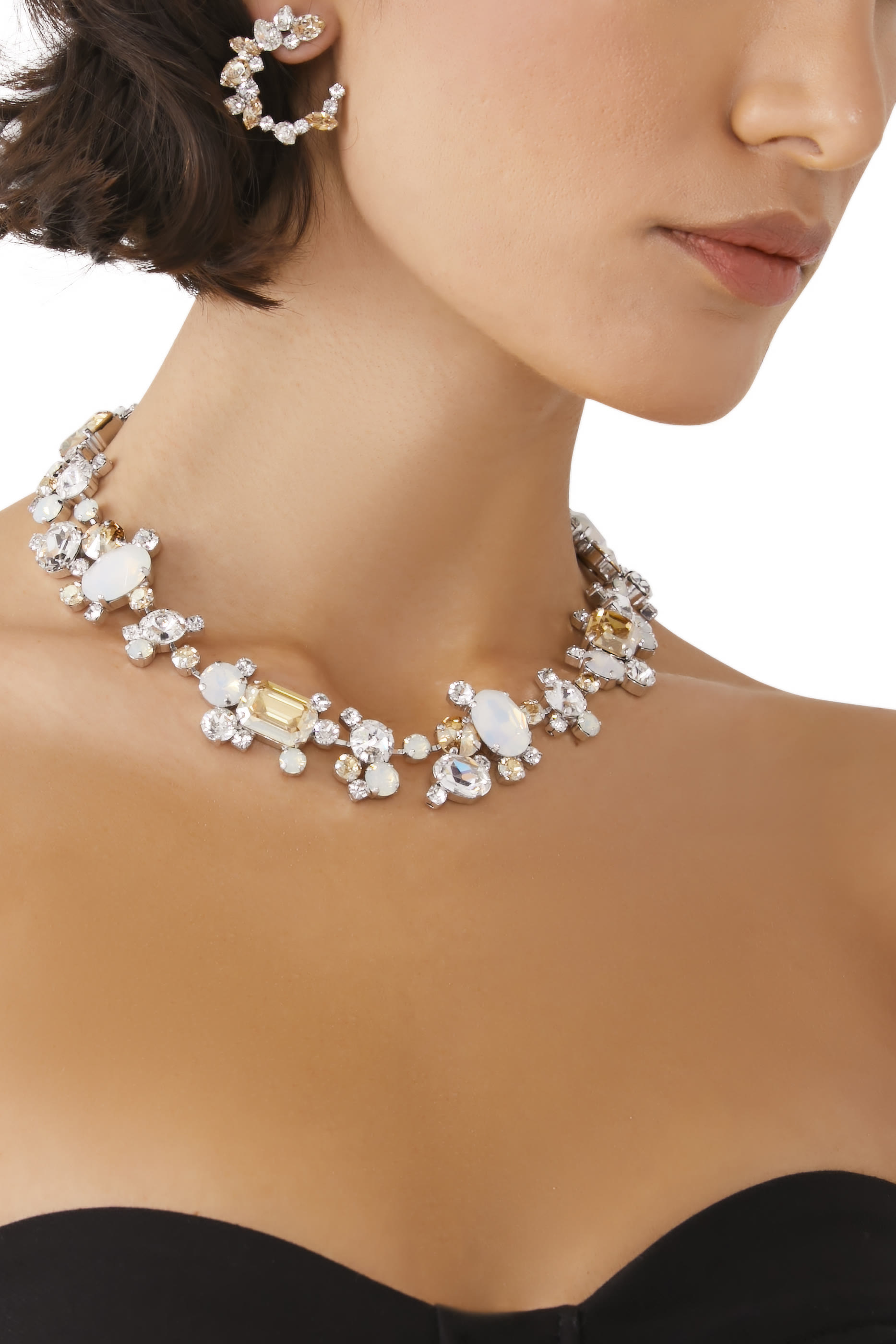 قلادة نورا نحاس مطلي بالروديوم