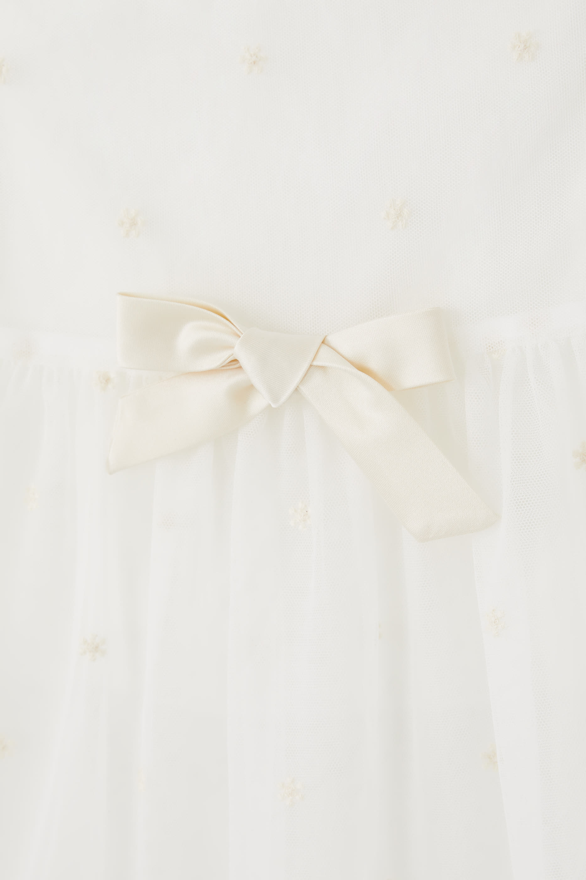 فستان تول للأطفال